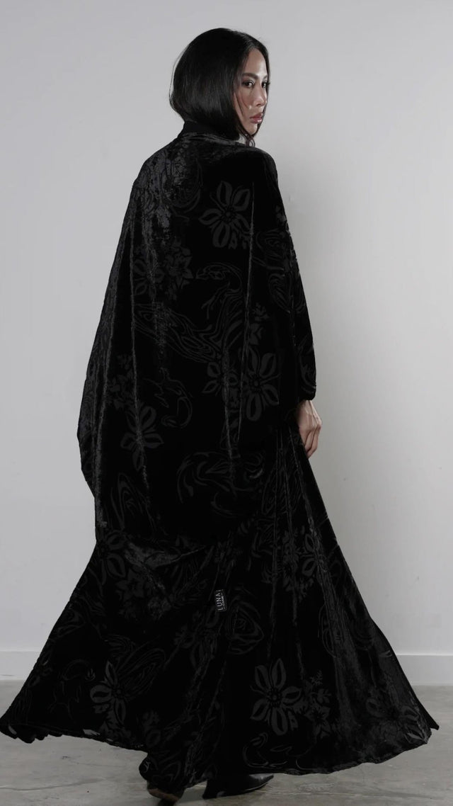 LN0271 ABAYA - LUNA COUTURE - MIRA Y MANO