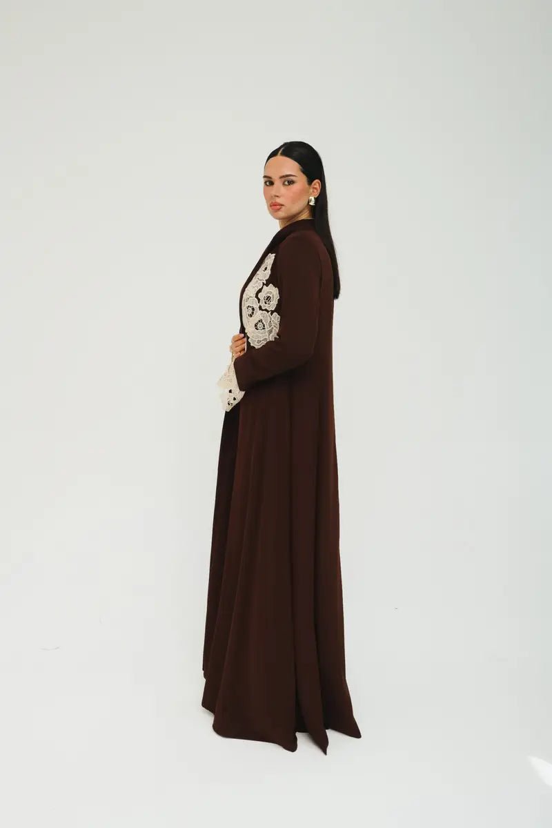 LN0279 ABAYA - LUNA COUTURE - MIRA Y MANO