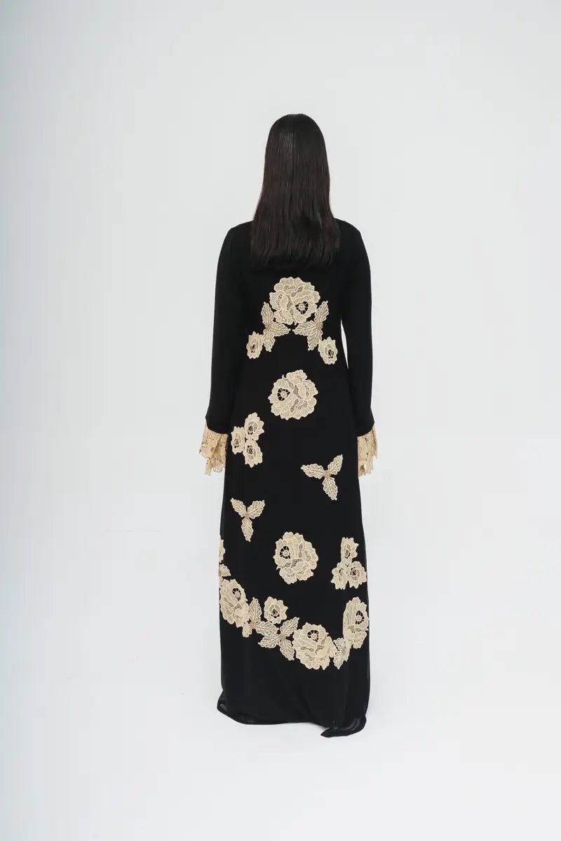 LN0298 ABAYA - LUNA COUTURE - MIRA Y MANO