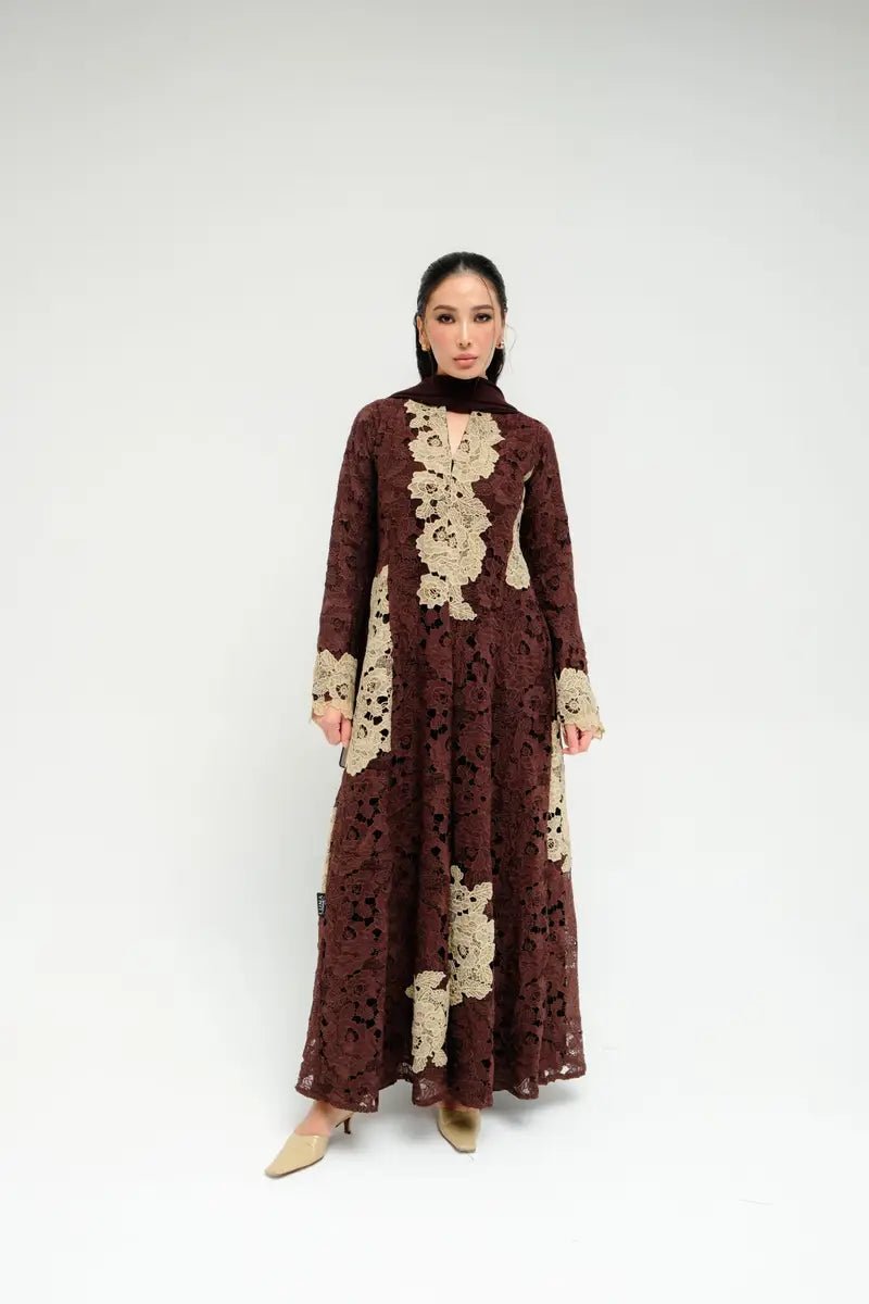 LN0327 ABAYA - LUNA COUTURE - MIRA Y MANO