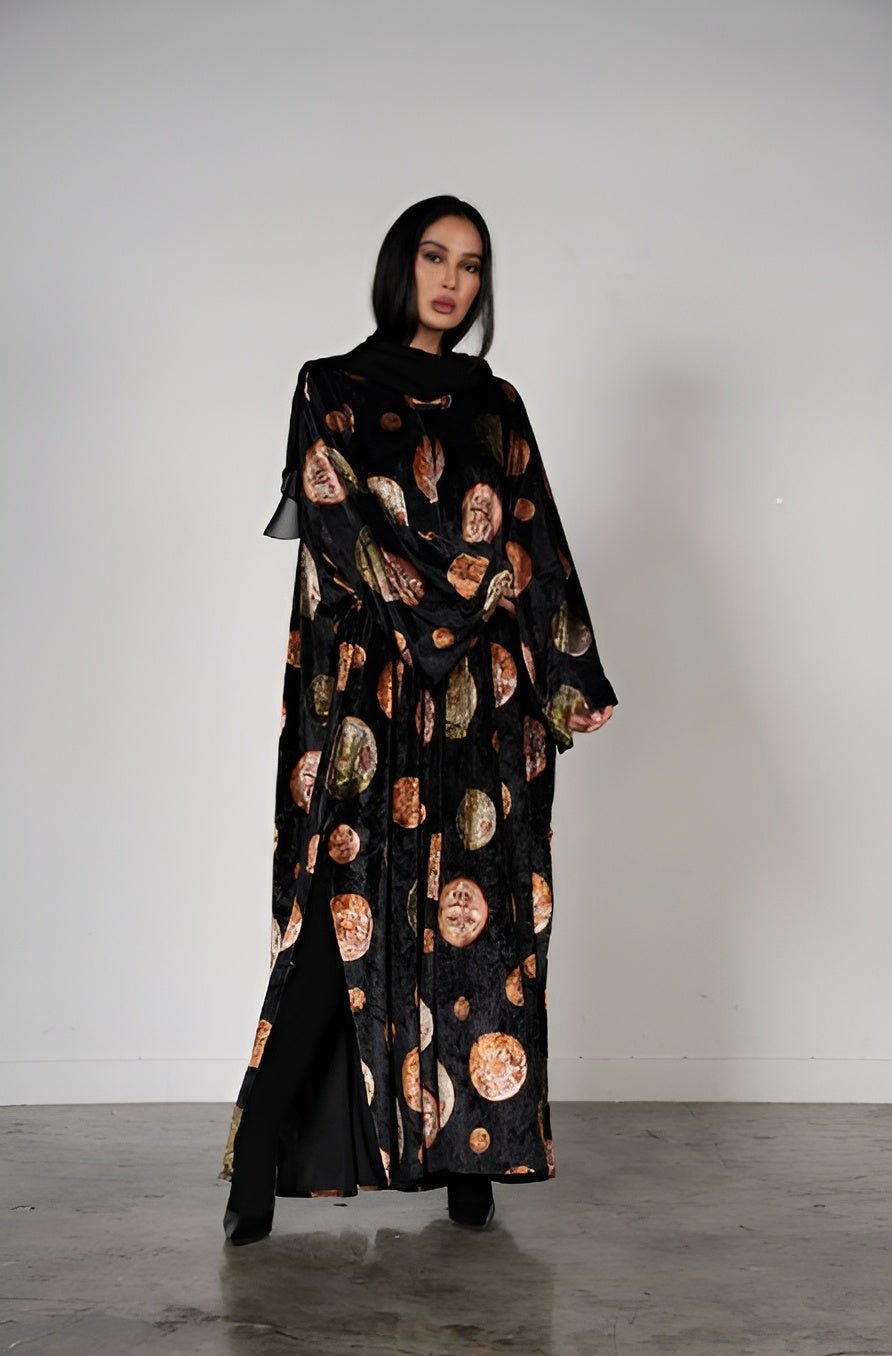 LN0417 ABAYA - LUNA COUTURE - MIRA Y MANO