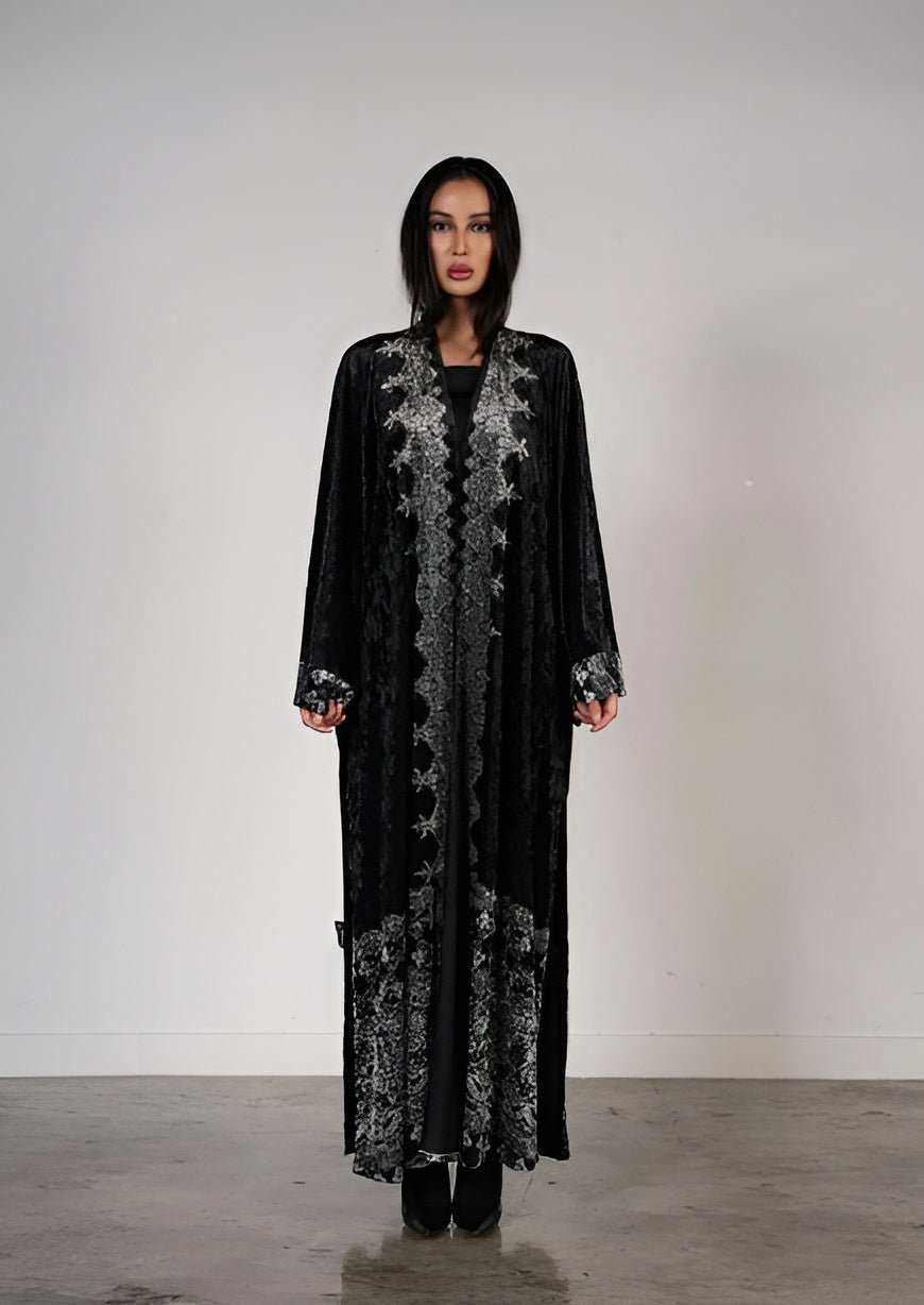 LN0418 ABAYA - LUNA COUTURE - MIRA Y MANO