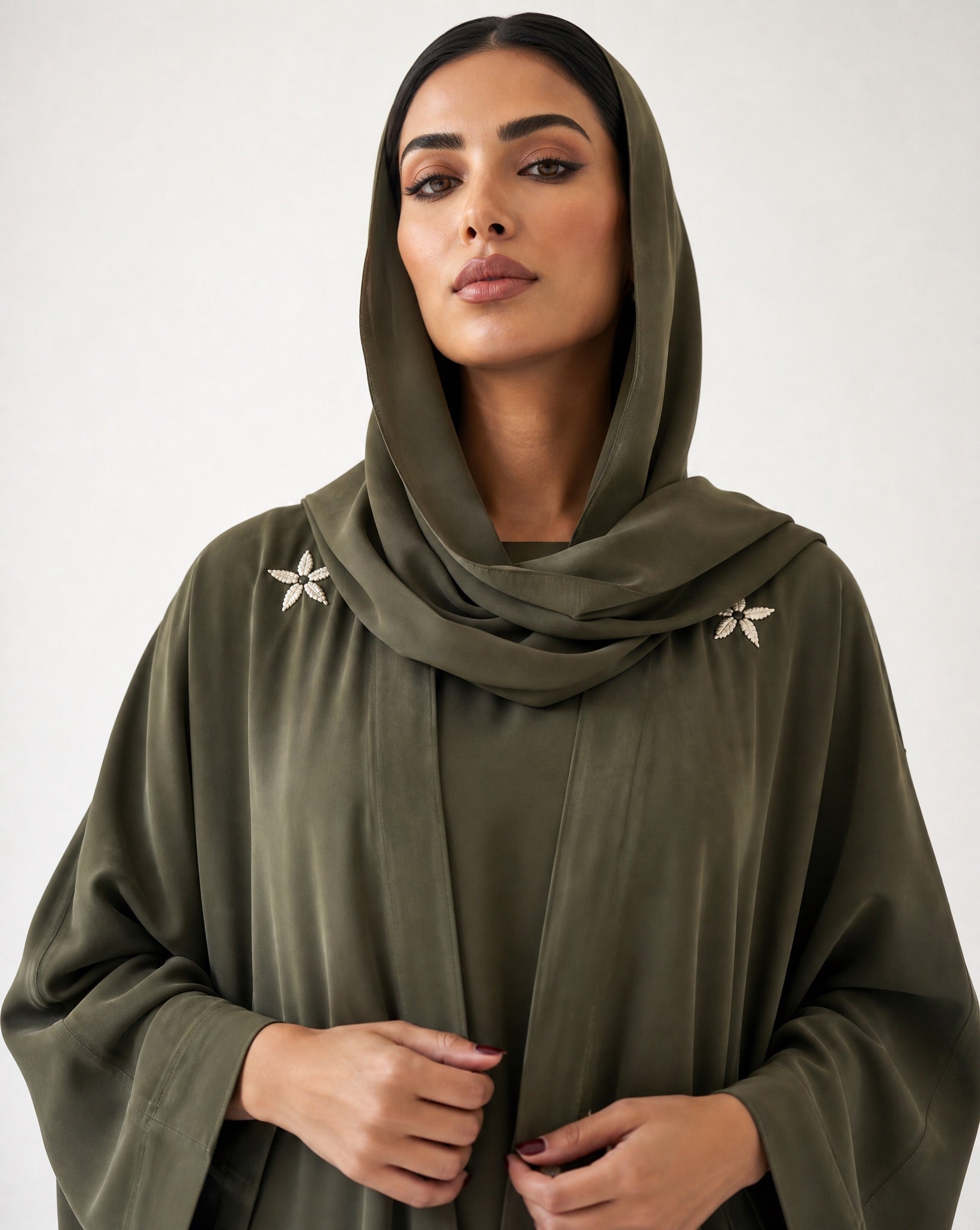 IVY-OL – Olive Washed Silk Abaya - LUNA LINE - MIRA Y MANO