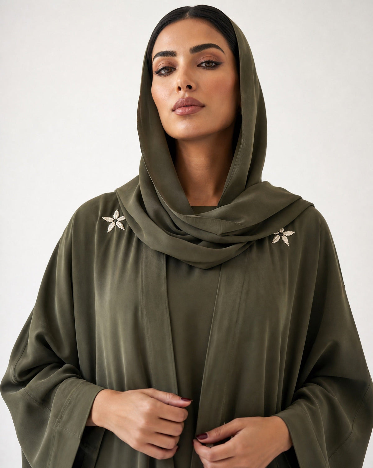 عباية IVY-OL – حرير مغسول بزيت الزيتون – صورة المنتج 3