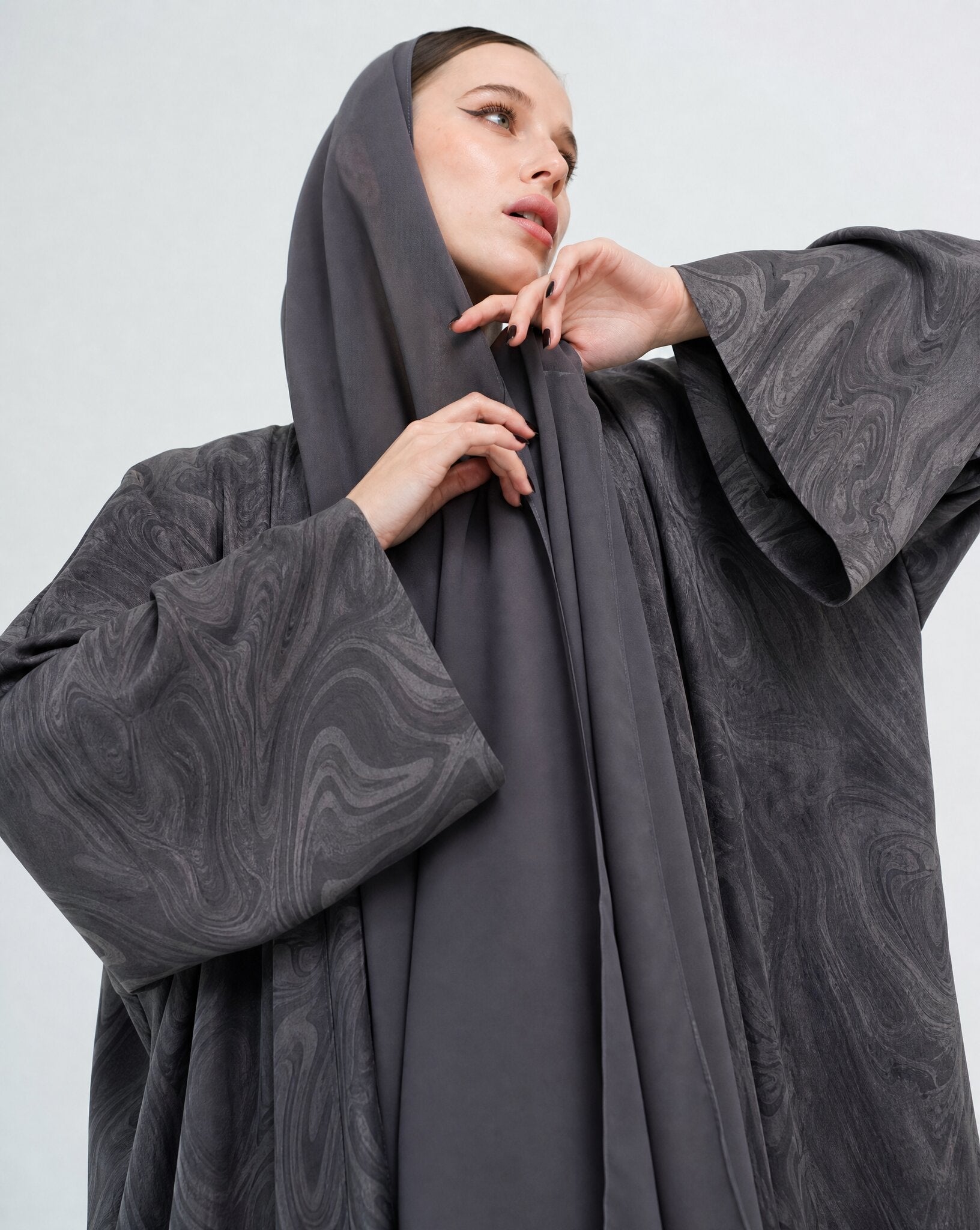 RAYA-GR – Grey Washed Silk Abaya - LUNA LINE - MIRA Y MANO