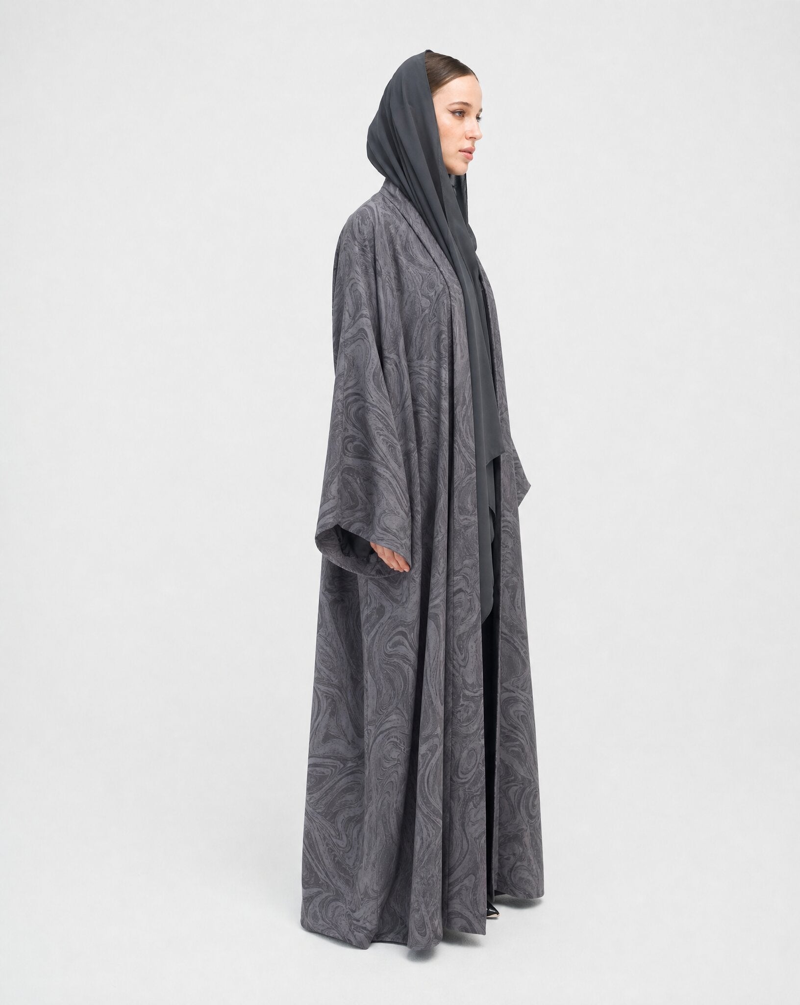 RAYA-GR – Grey Washed Silk Abaya - LUNA LINE - MIRA Y MANO