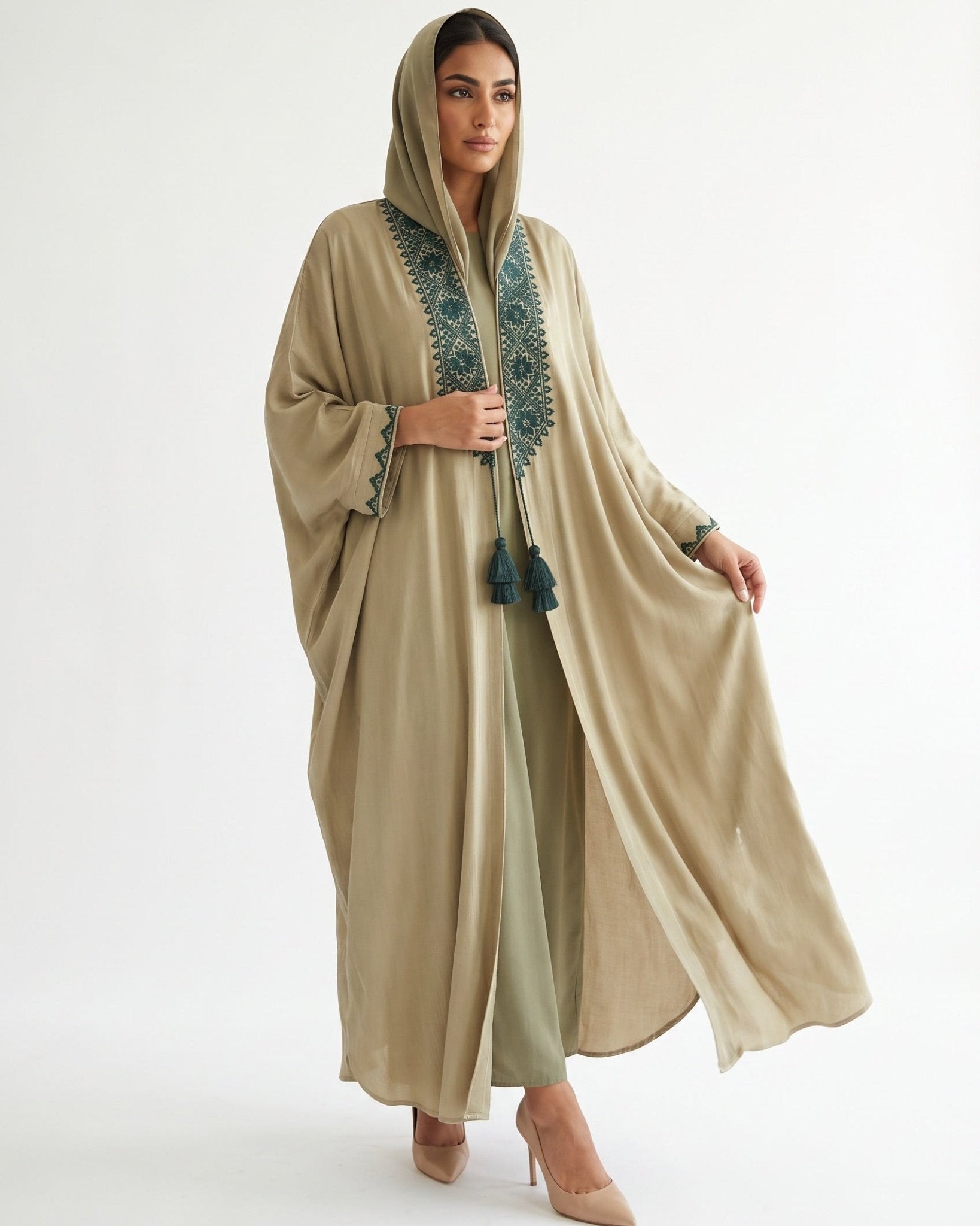 SELENE-A ABAYA - LUNA LINE - MIRA Y MANO