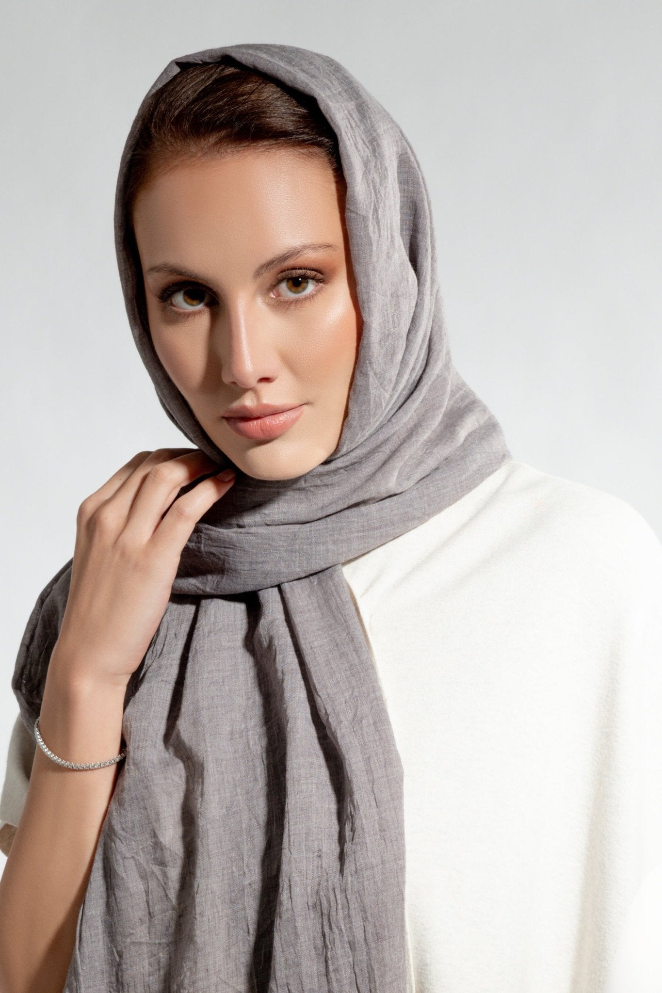 W21-6 – Beige Scarf - MAHA GHALAYINI - MIRA Y MANO