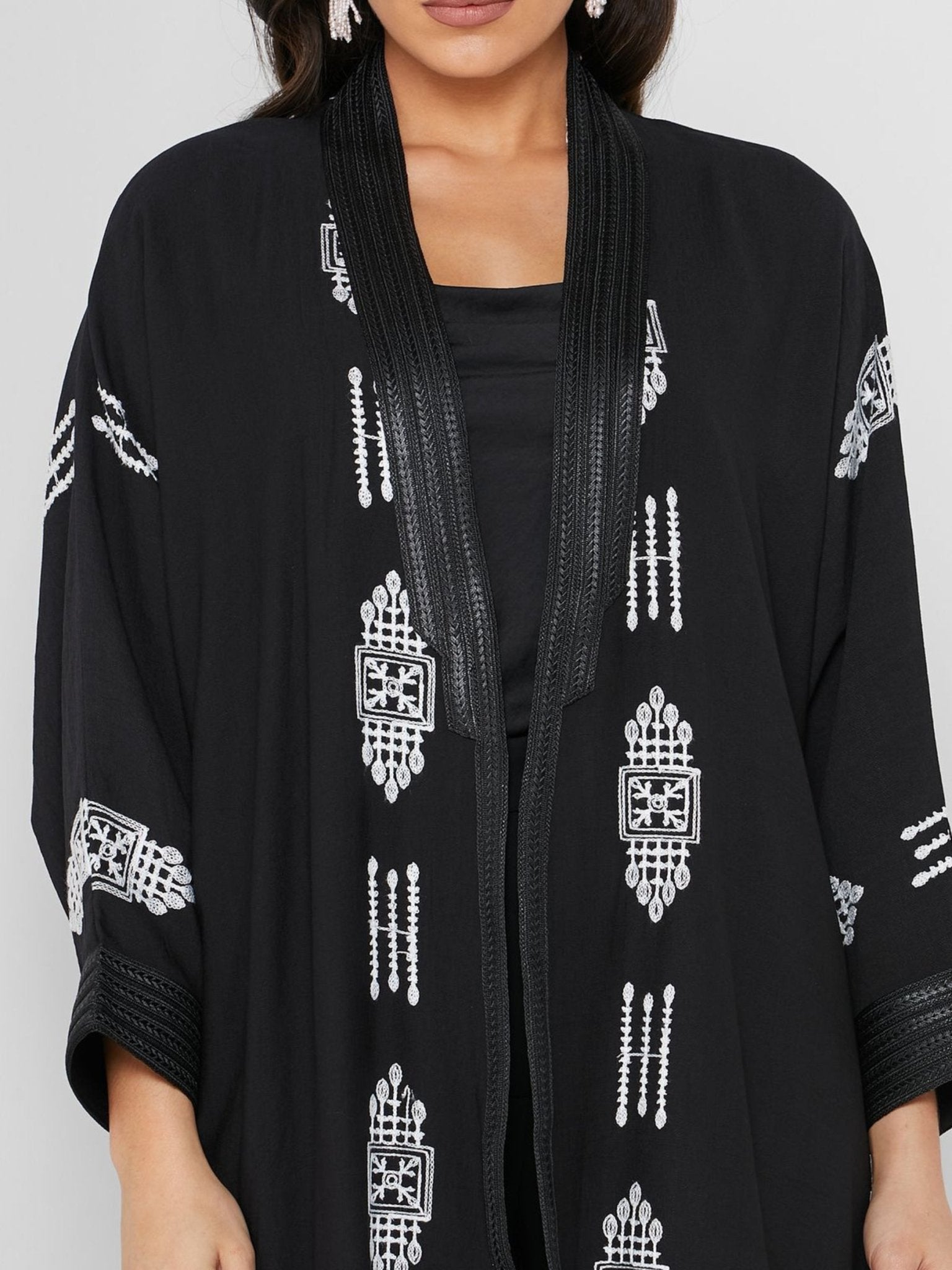 BADER BLACK ABAYA - MAISON ARABELLE - MIRA Y MANO