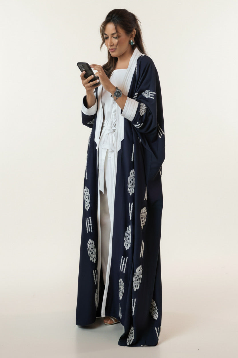 BADER BLUE ABAYA - MAISON ARABELLE - MIRA Y MANO