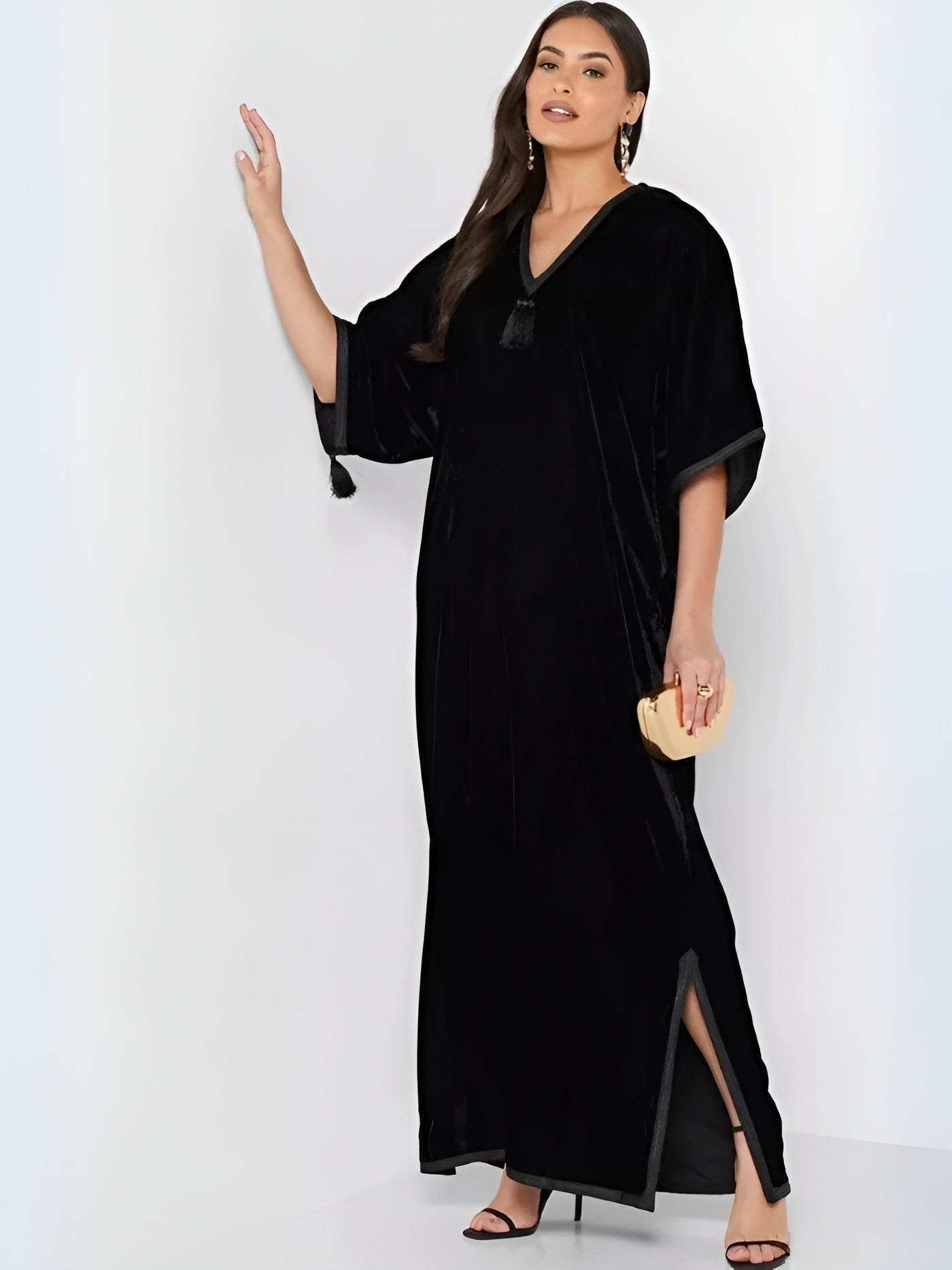 QAMAR BLACK KAFTAN - MAISON ARABELLE - MIRA Y MANO