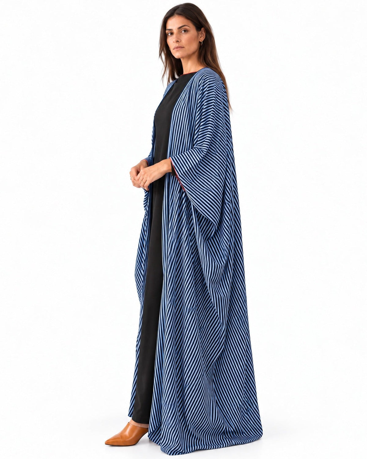 Narmine Blue Satin Abaya Set - MAISON MAJ - MIRA Y MANO