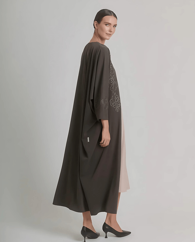 FW25 - A - N6 ABAYA - MAISOON - MIRA Y MANO