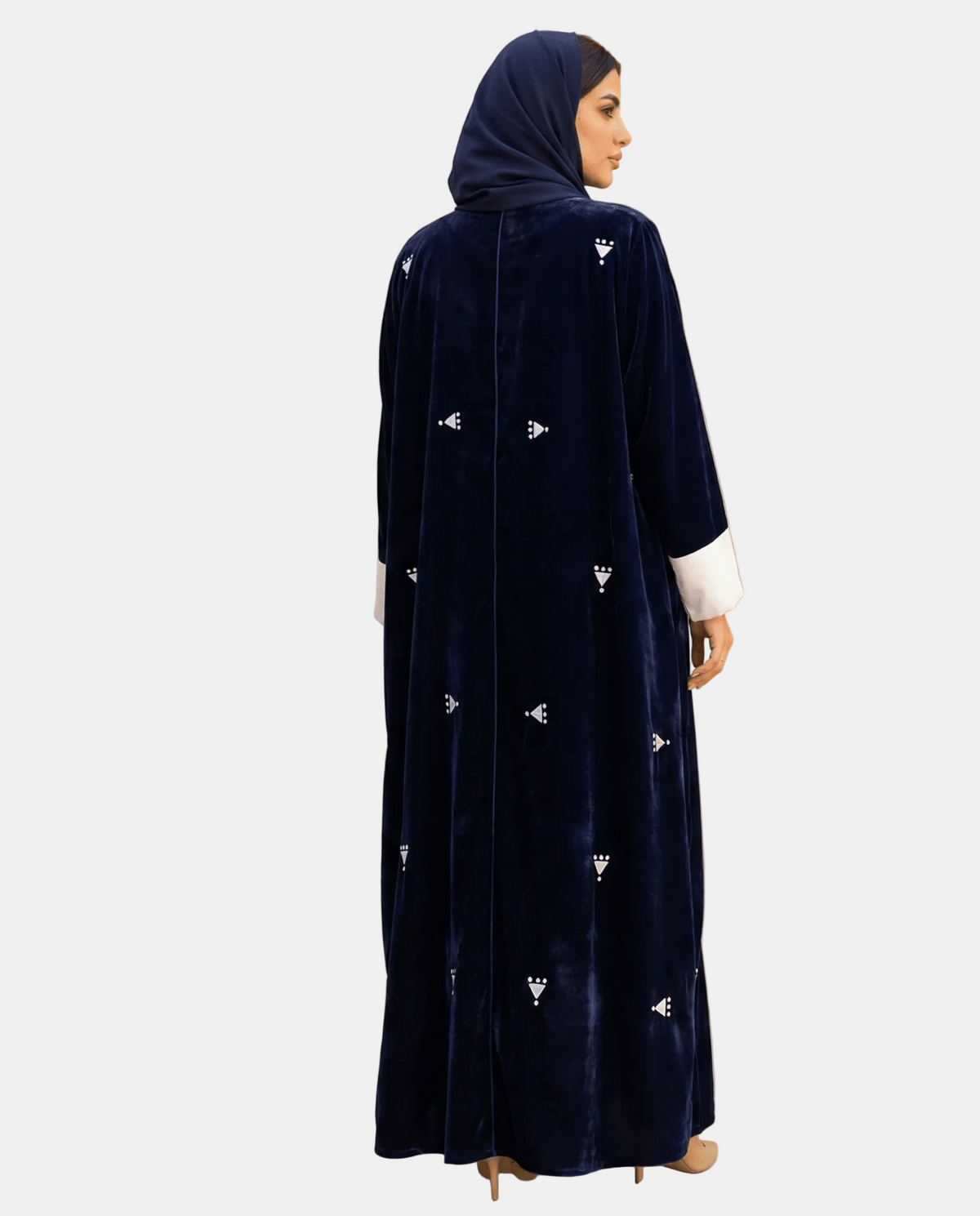 صورة للمنتج RMD26 A V7 – عباية – MIRA Y MANO