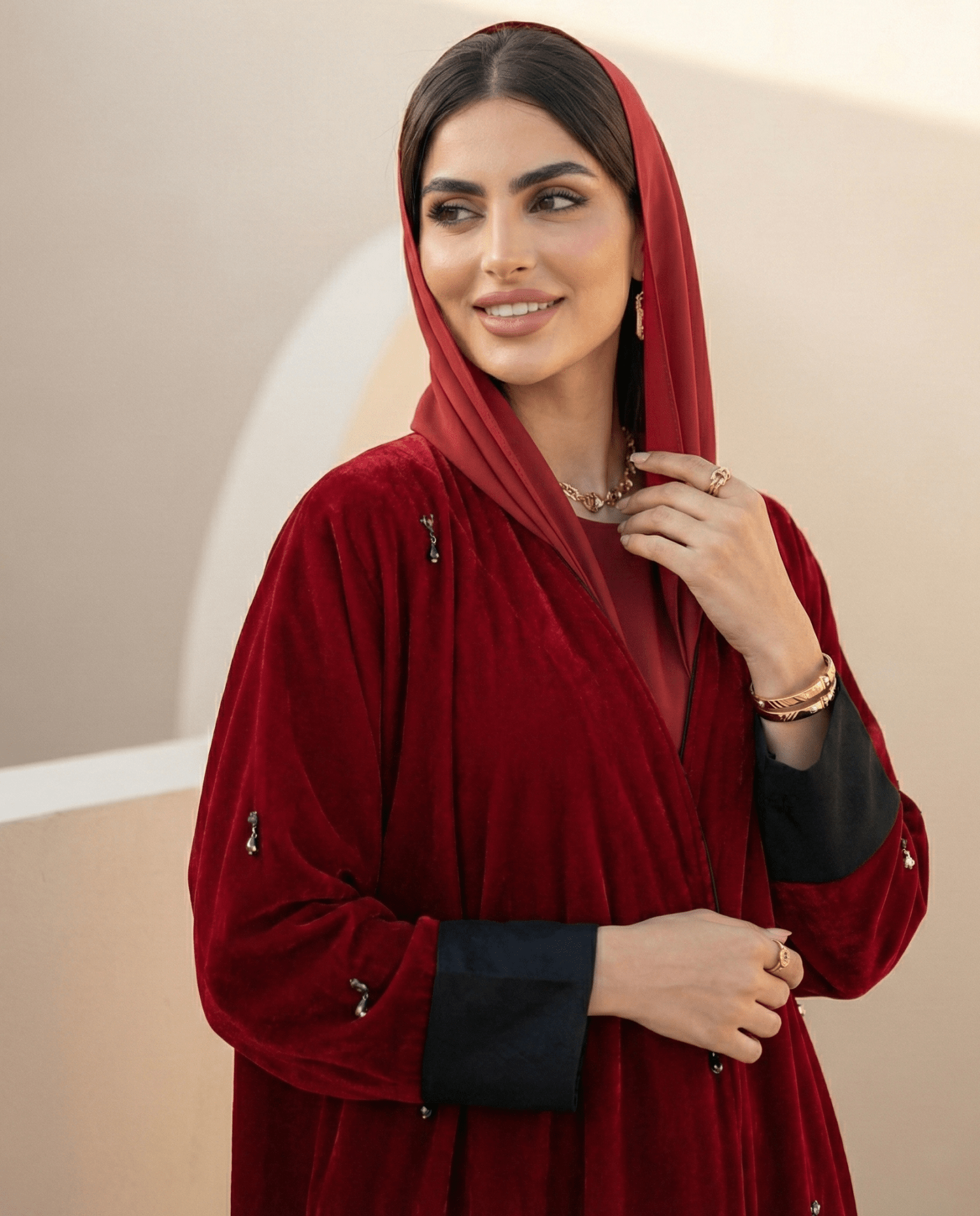 RMD26 A V8 ABAYA - MAISOON - MIRA Y MANO