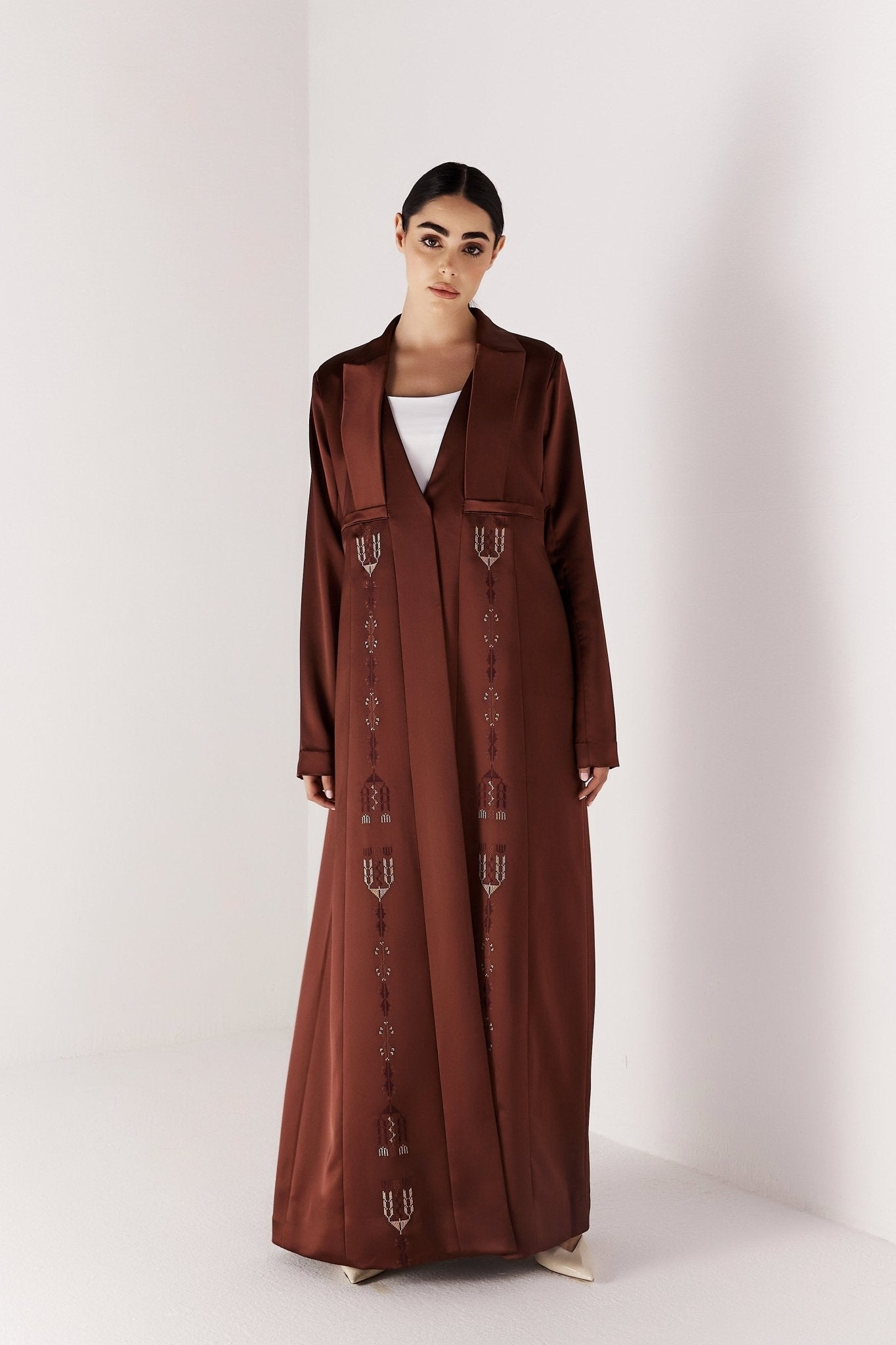 LORI - BR ABAYA - MEDD - MIRA Y MANO