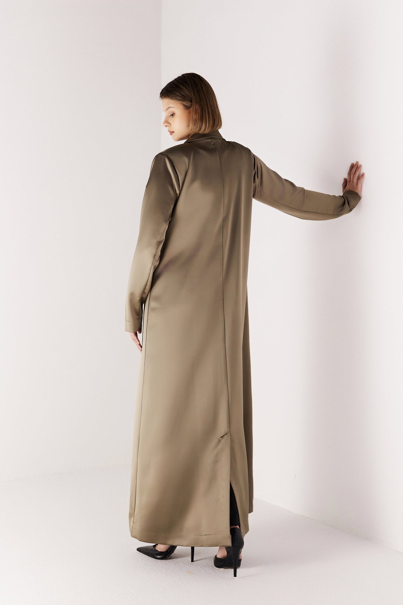 LORI - SAGE ABAYA - MEDD - MIRA Y MANO