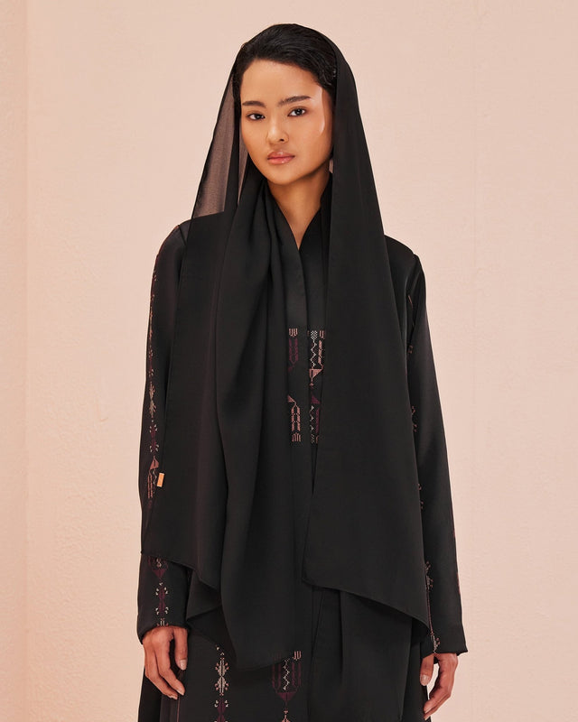 SS - 24 - BLK - AB - 14 - SHQ ABAYA - MEDD - MIRA Y MANO