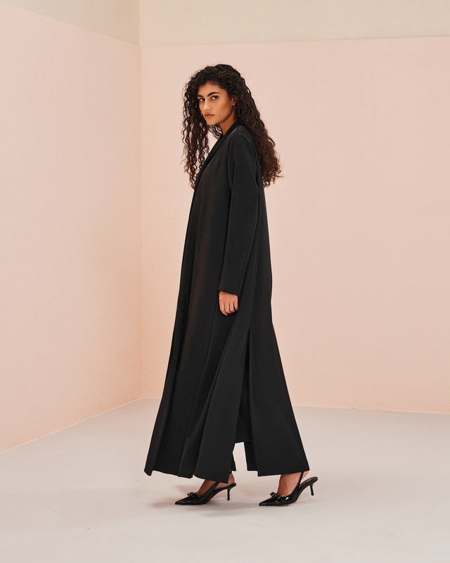 SS - 24 - BLK - AB - 7 - ESR ABAYA - MEDD - MIRA Y MANO