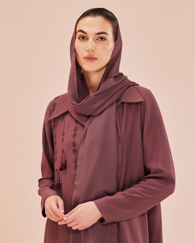 SS - 24 - PUR - AB - 18 - SHA ABAYA - MEDD - MIRA Y MANO