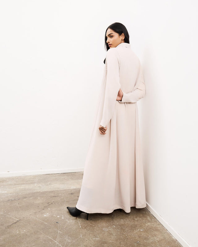 SS24/2 - 16B ABAYA - MEDD - MIRA Y MANO