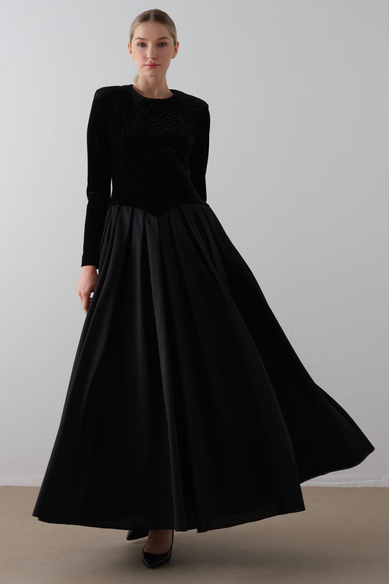 MH06 - 431 DRESS - MIHA - MIRA Y MANO