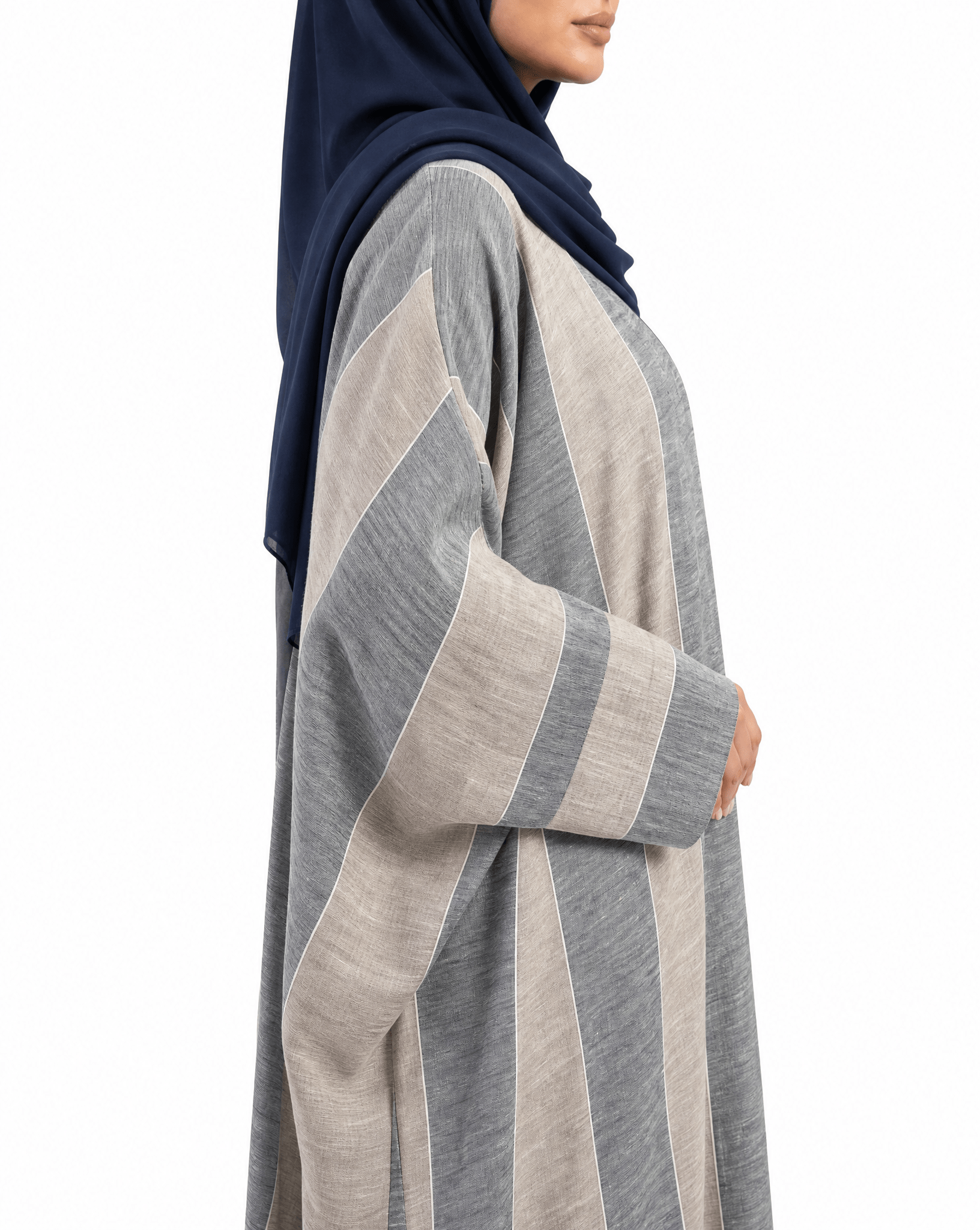 MISK107 ABAYA - MISK - MIRA Y MANO