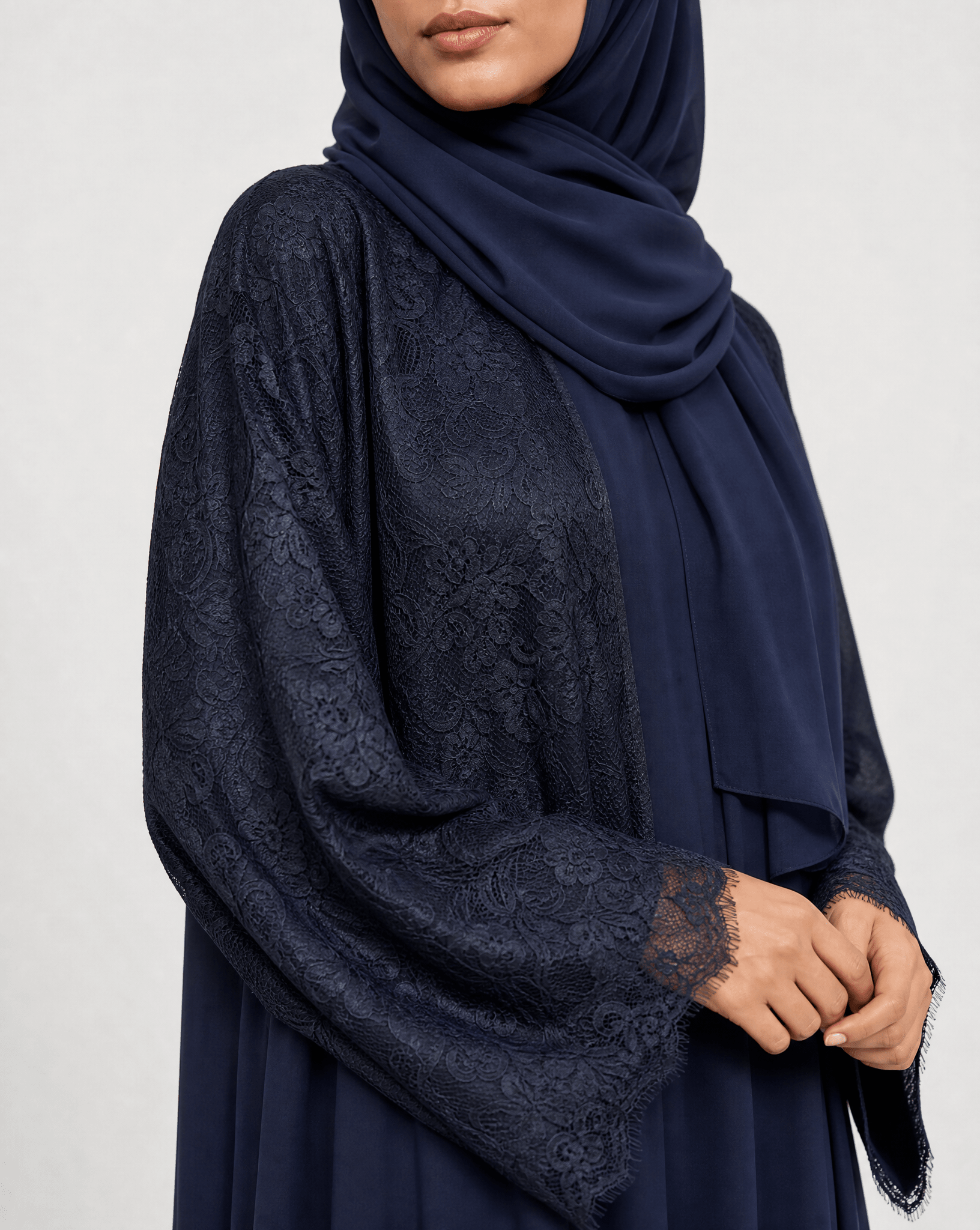 1/2 LACE NV ABAYA - MODISH - MIRA Y MANO