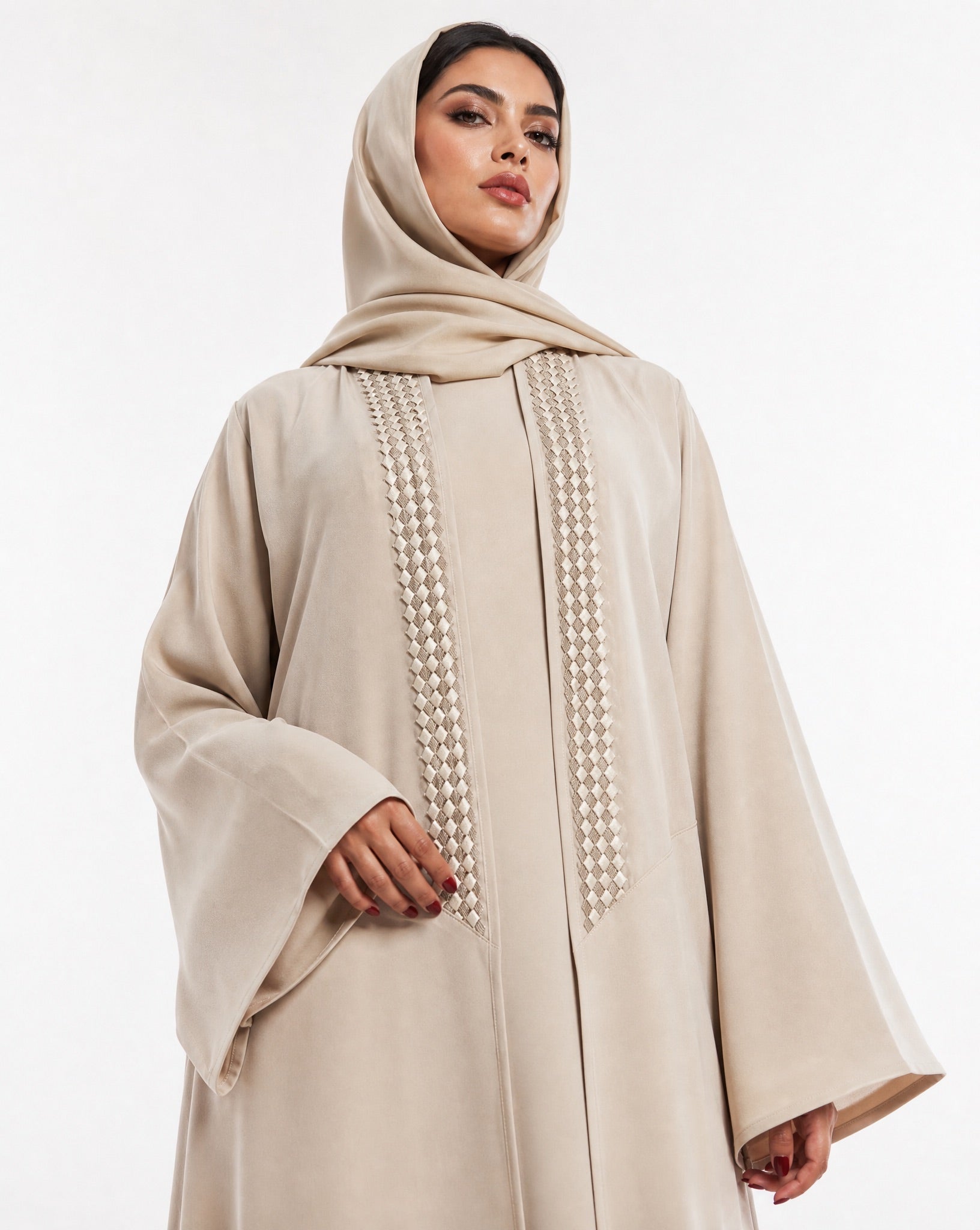 ATHEELA-BE Beige Crepe Abaya - MODISH - MIRA Y MANO