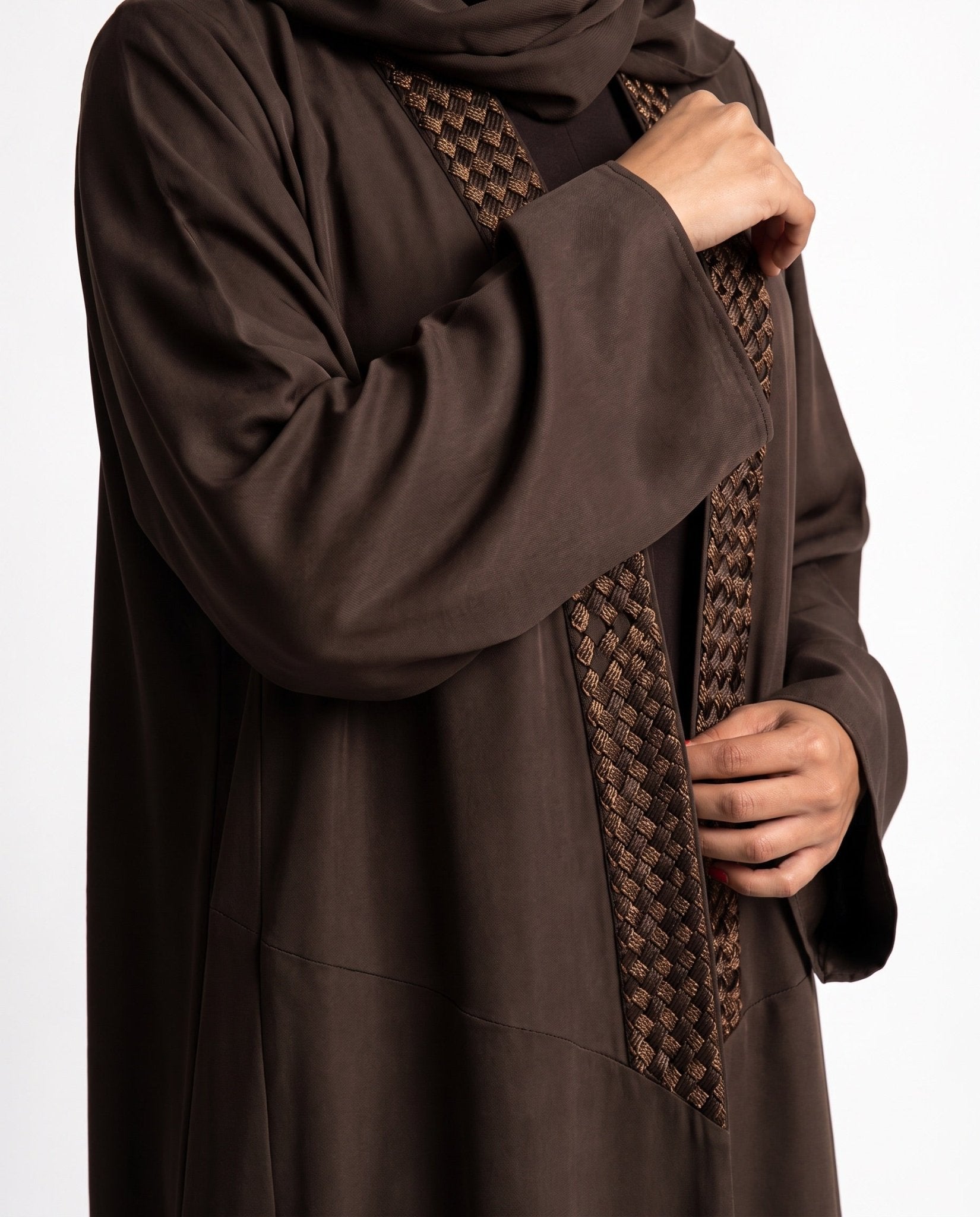 ATHEELA-DB - Dark Brown Crepe Abaya - MODISH - MIRA Y MANO