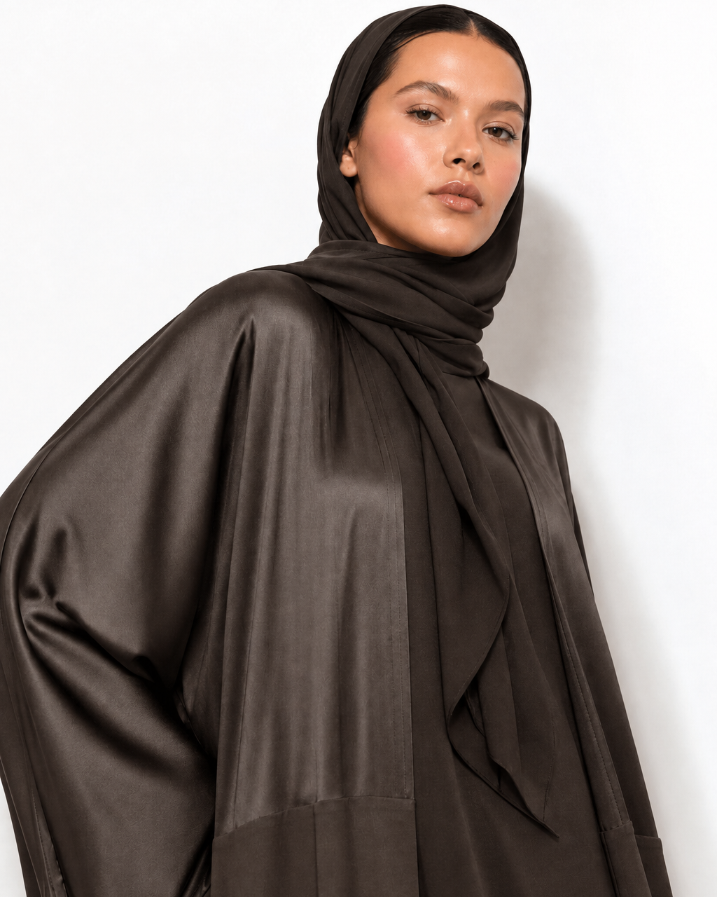 AURA - CHO ABAYA - MODISH - MIRA Y MANO