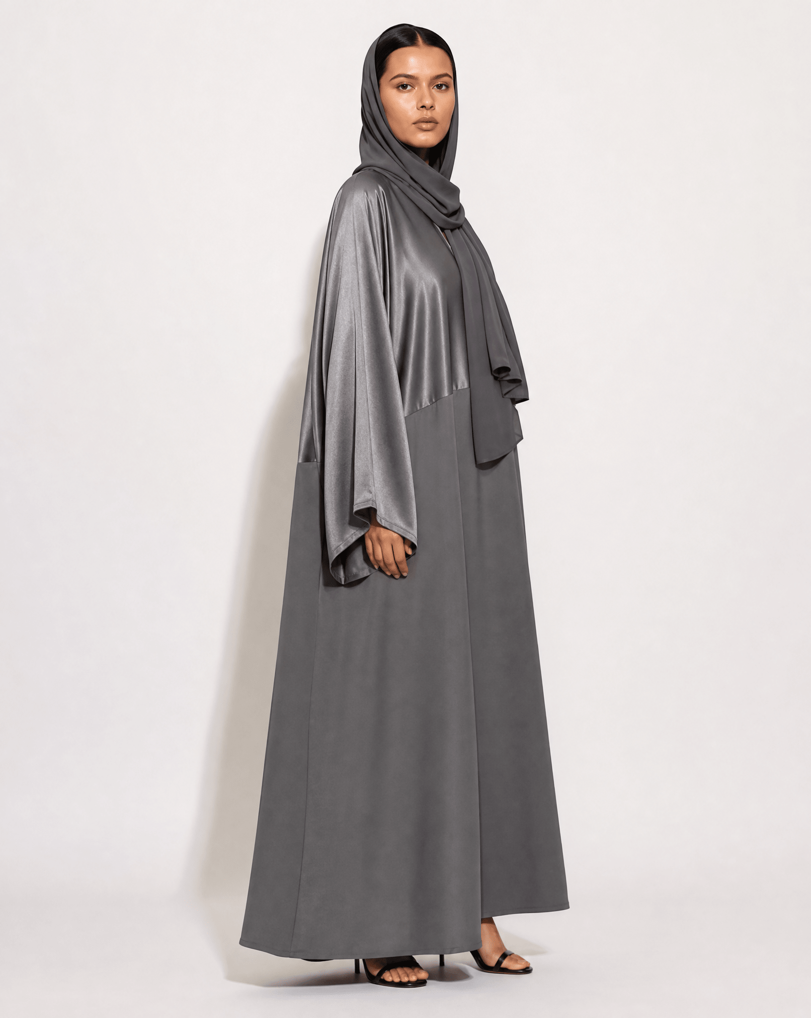 AURA - GY ABAYA - MODISH - MIRA Y MANO