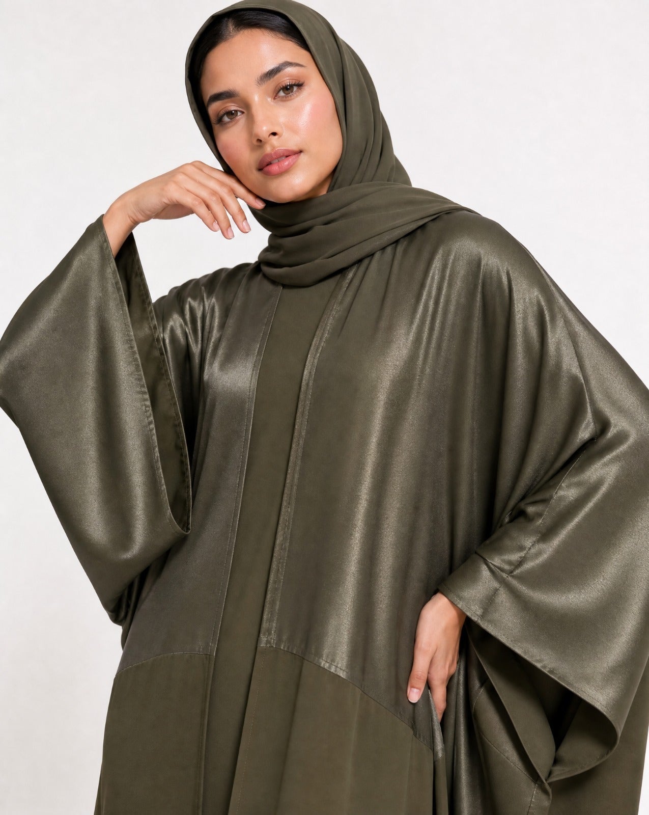 AURA NG ABAYA - MODISH - MIRA Y MANO