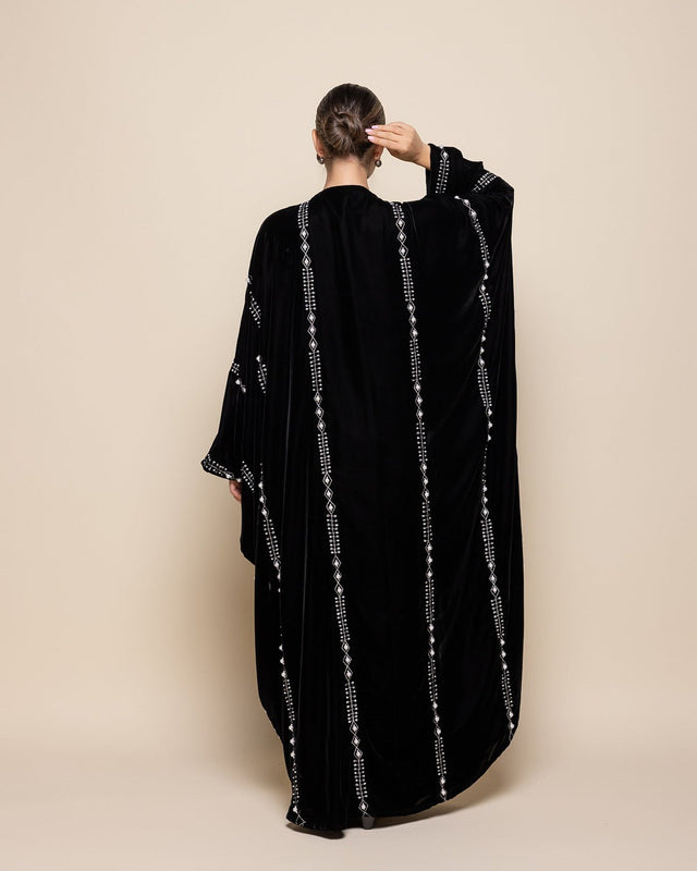 BSHT LULU - BK ABAYA - MODISH - MIRA Y MANO