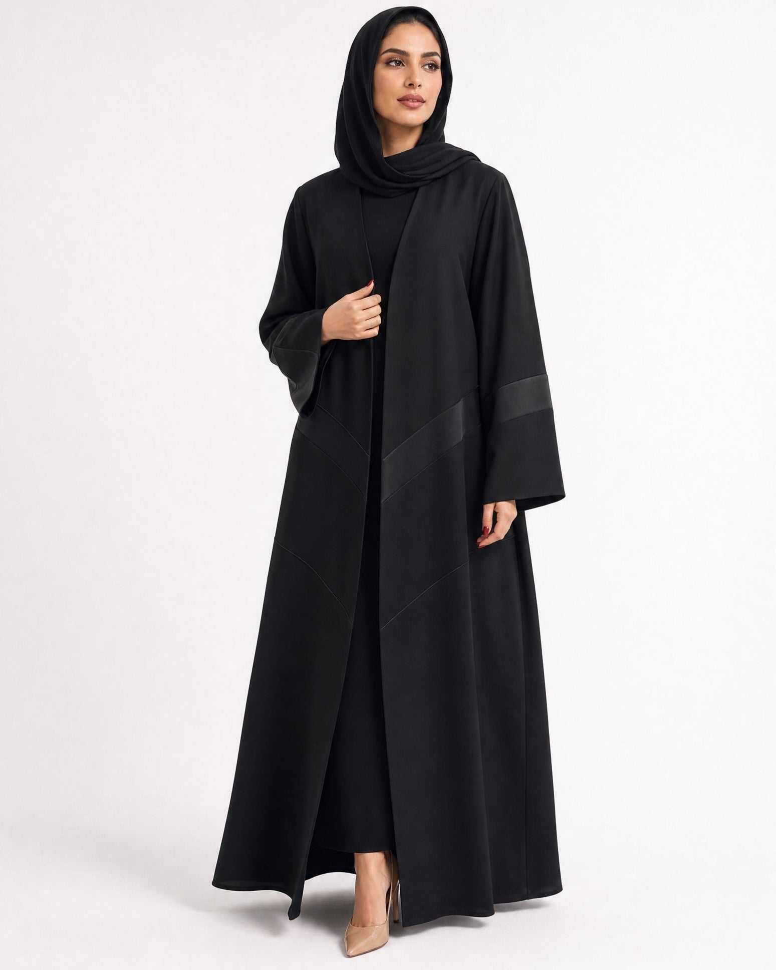 CHEVRON-BK - Black Crepe Abaya - MODISH - MIRA Y MANO