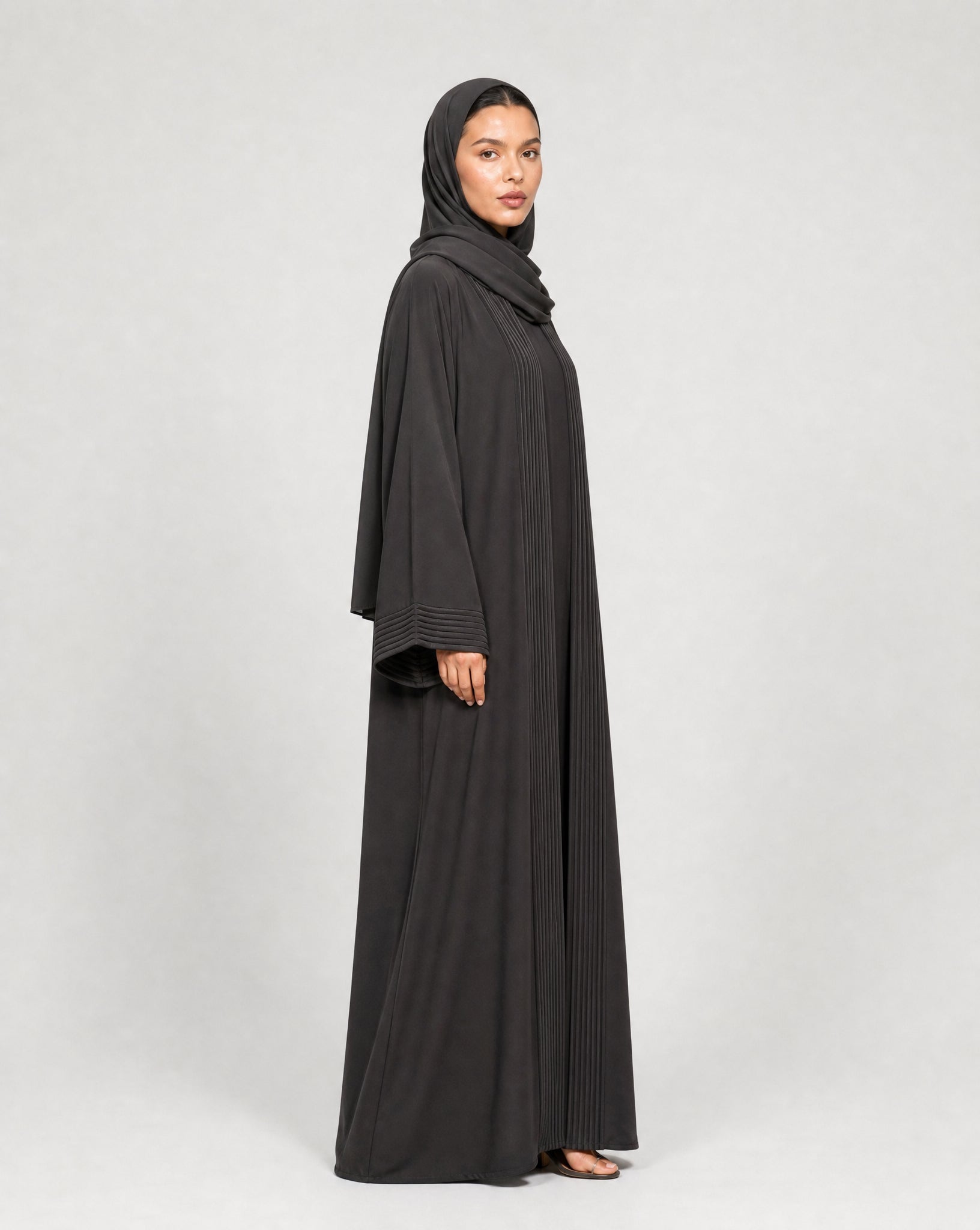 KIMI-DG ABAYA - MODISH - MIRA Y MANO