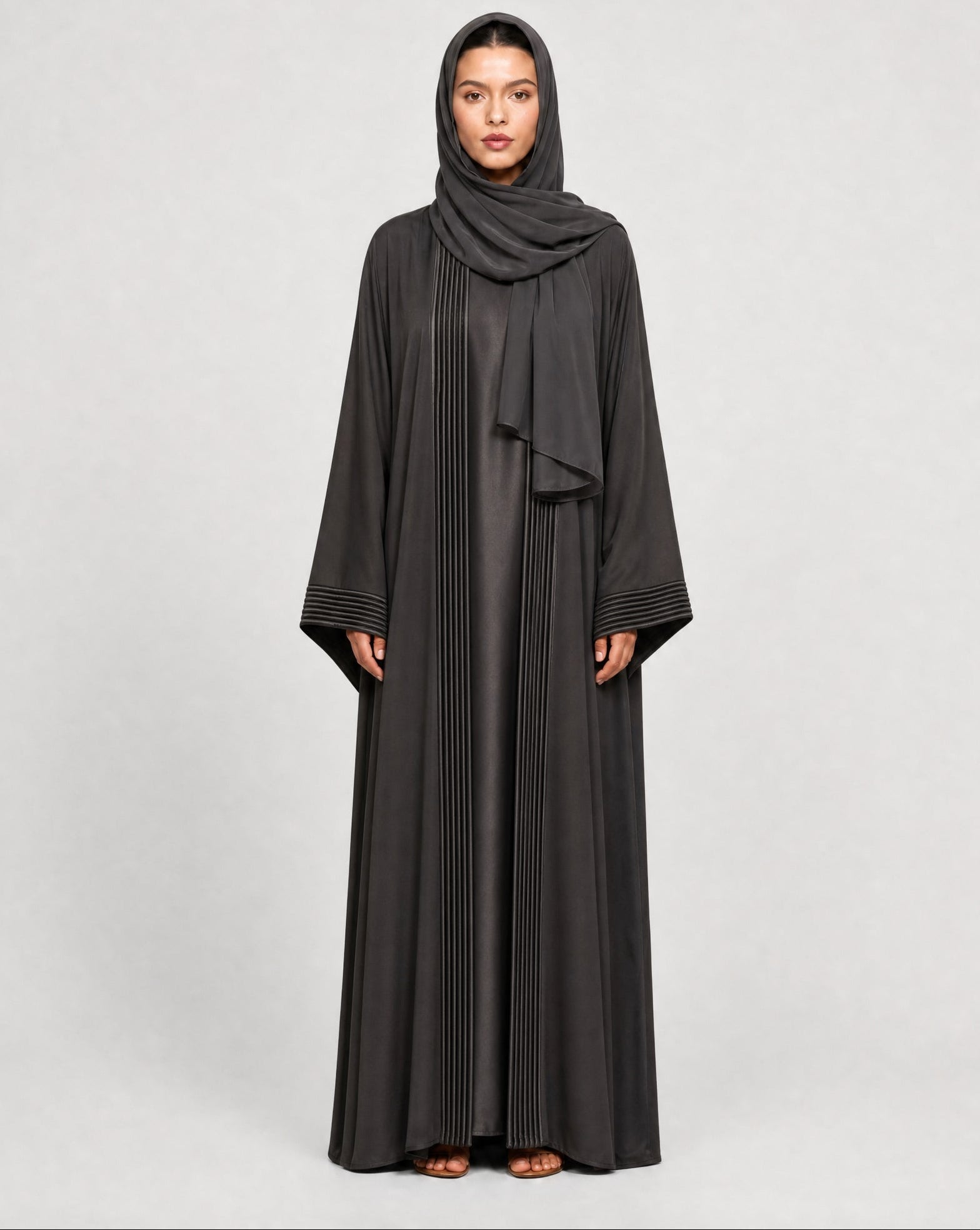 KIMI-DG ABAYA - MODISH - MIRA Y MANO