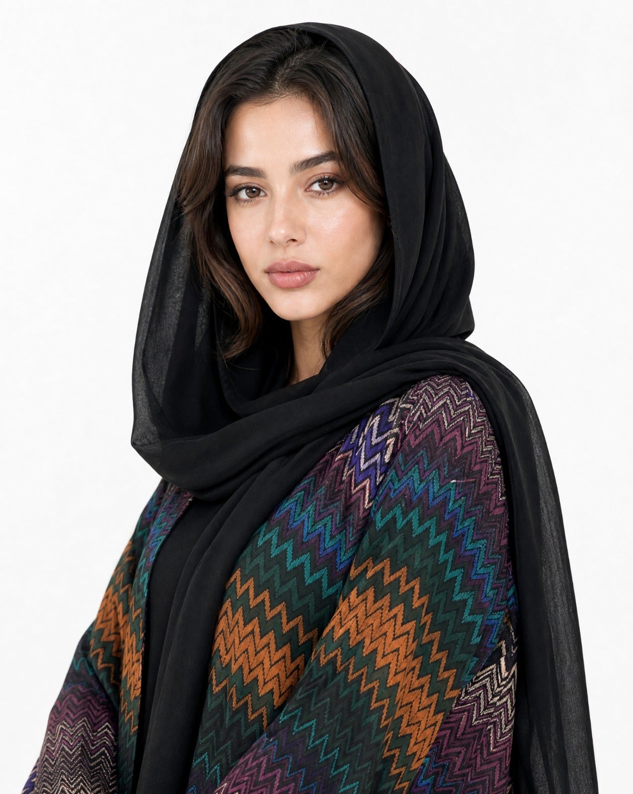 Z PATTERN-C ABAYA - MODISH - MIRA Y MANO