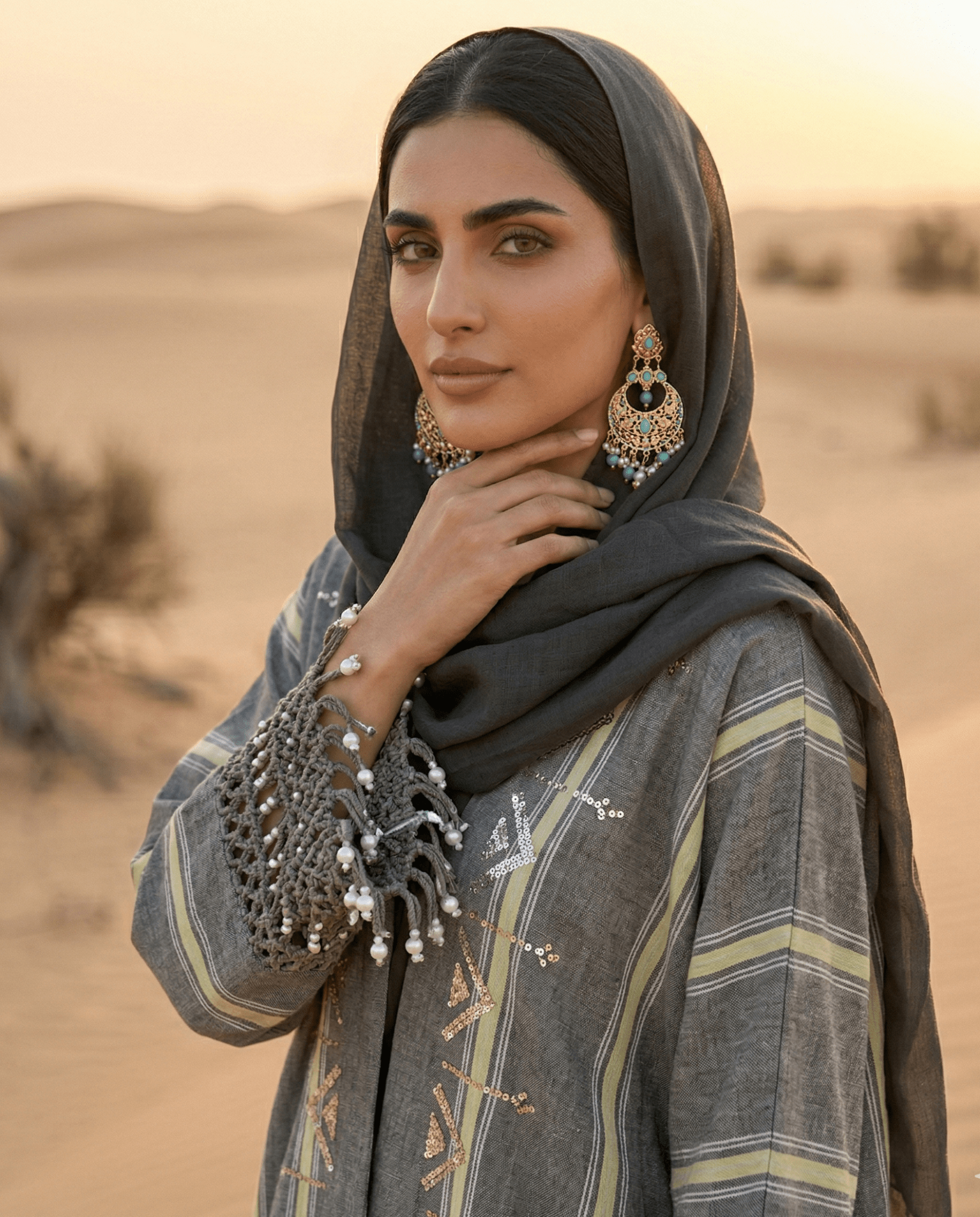 SARMIDBSPCT - 26GY ABAYA - MOJA MAJKA - MIRA Y MANO