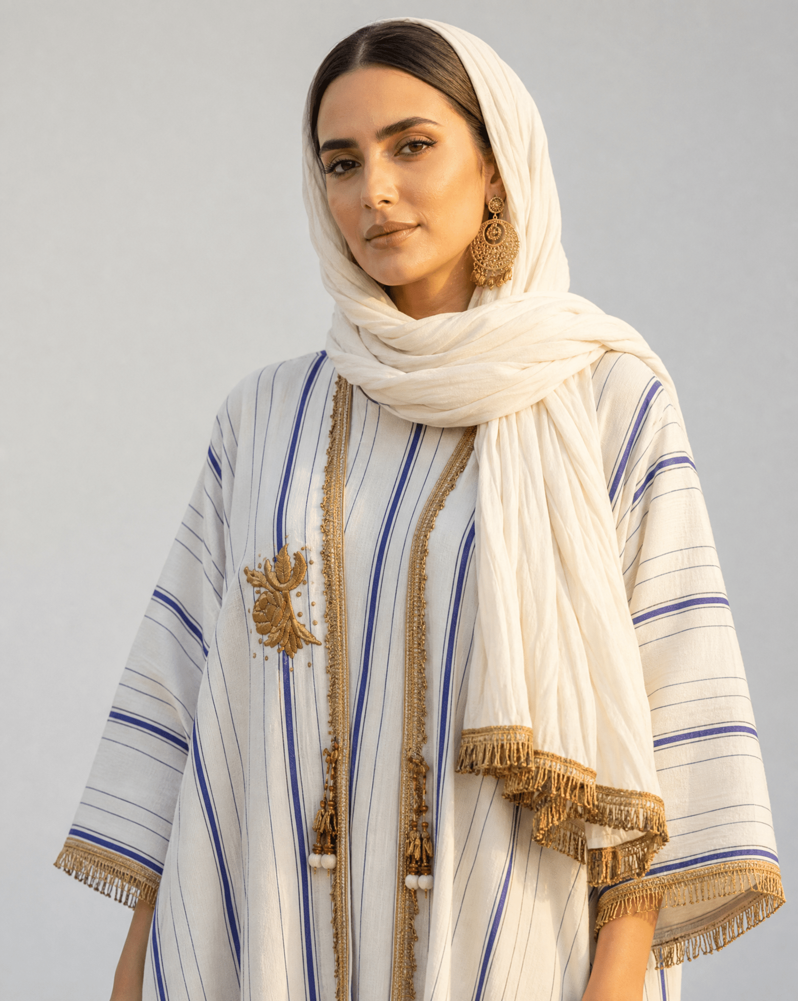 SIRMBSP - BL ABAYA - MOJA MAJKA - MIRA Y MANO