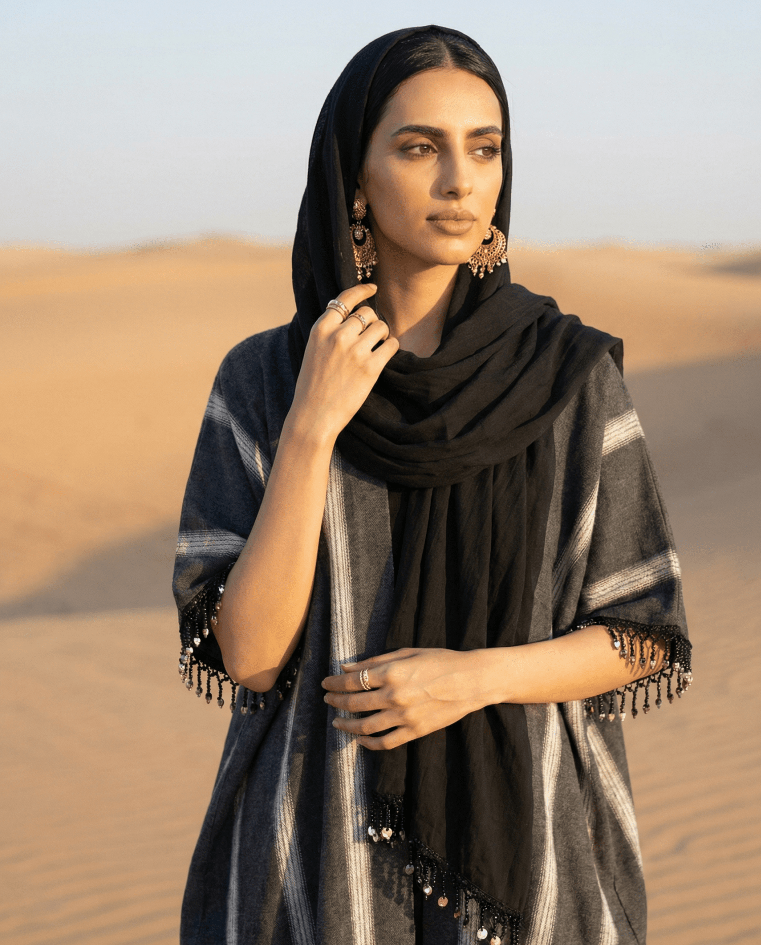 TULMBSWL - DM ABAYA - MOJA MAJKA - MIRA Y MANO