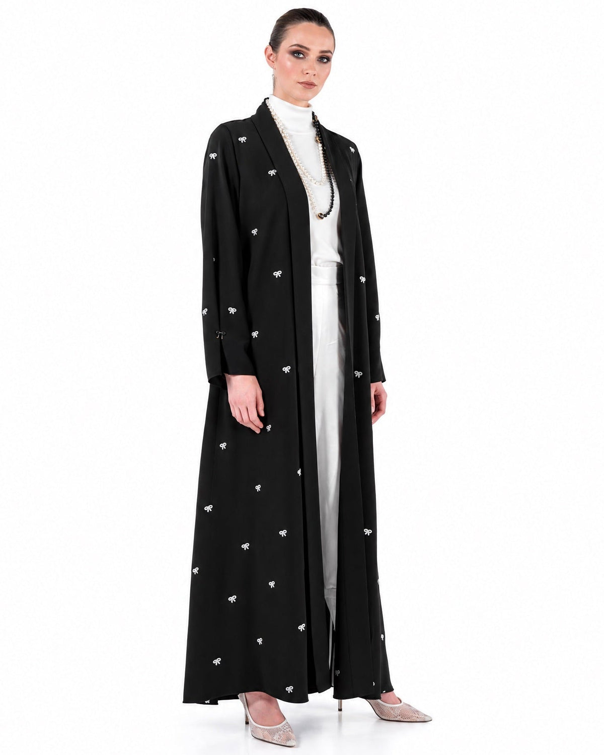 SM2641-Black Crepe Abaya - MOONLIGHT CONCEPT - MIRA Y MANO