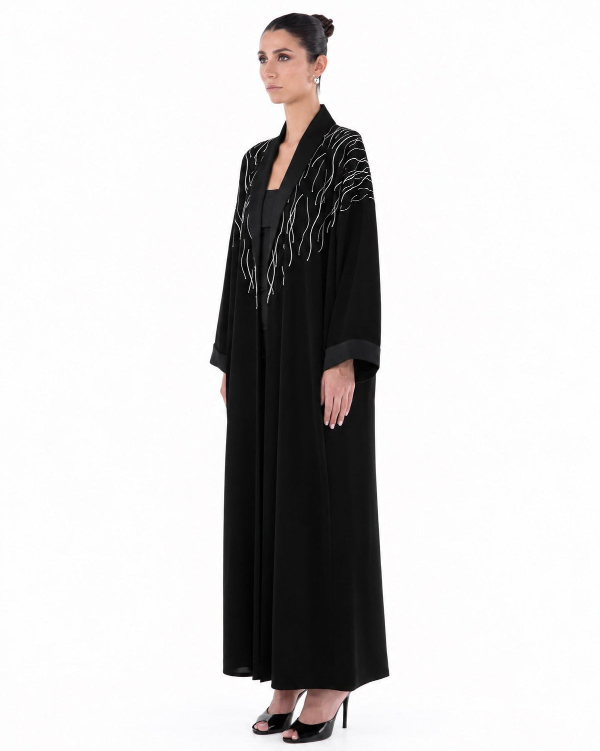 SM2658-Black Crepe Abaya - MOONLIGHT CONCEPT - MIRA Y MANO