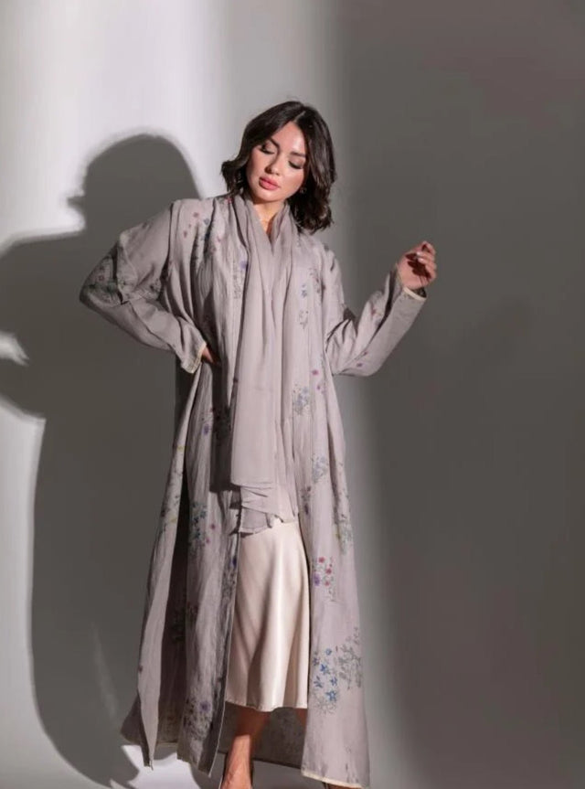 MS24 - 02 - GY ABAYA - MOQMAL - MIRA Y MANO