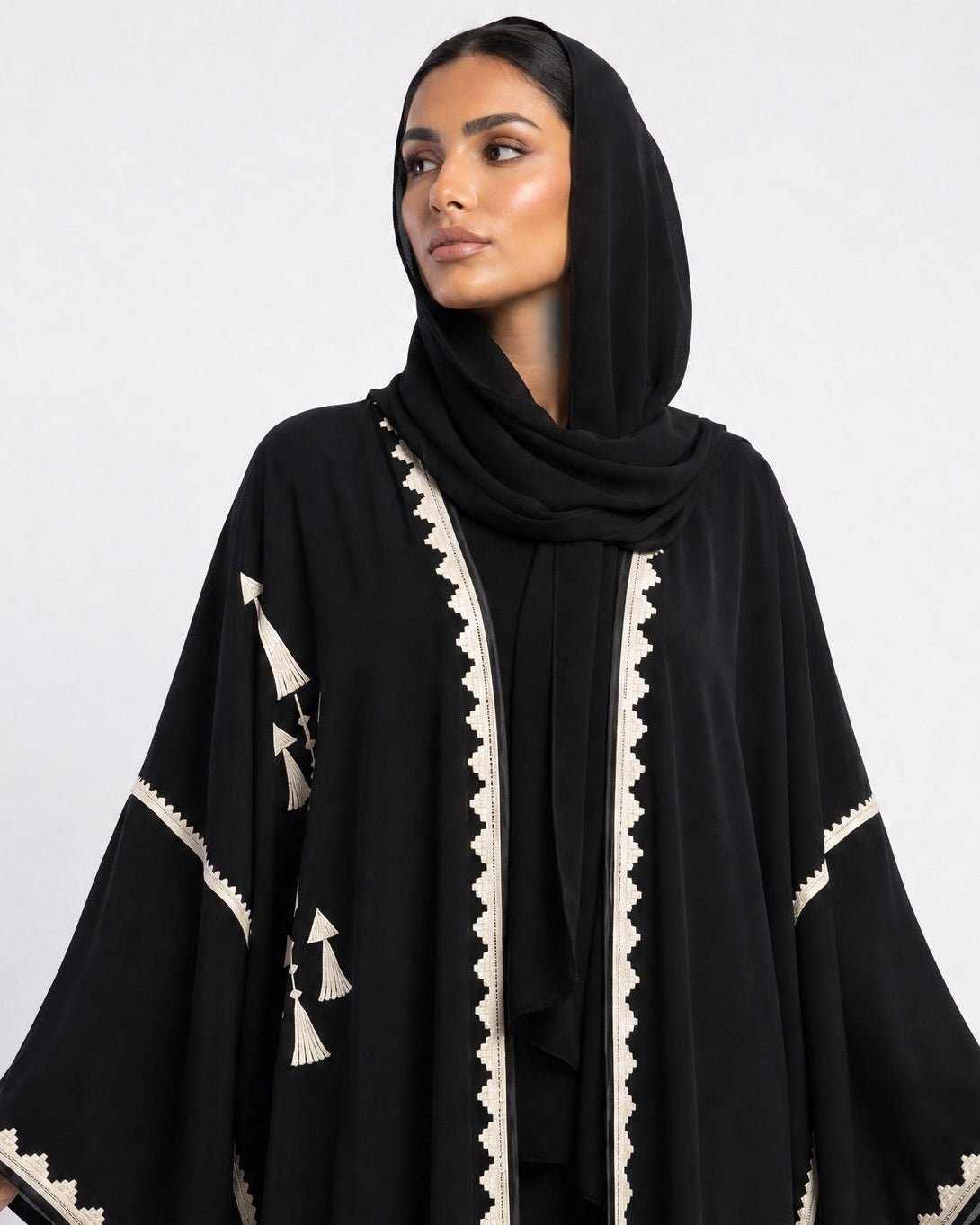 Central Region Inspired Abaya - MRAISHA - MIRA Y MANO
