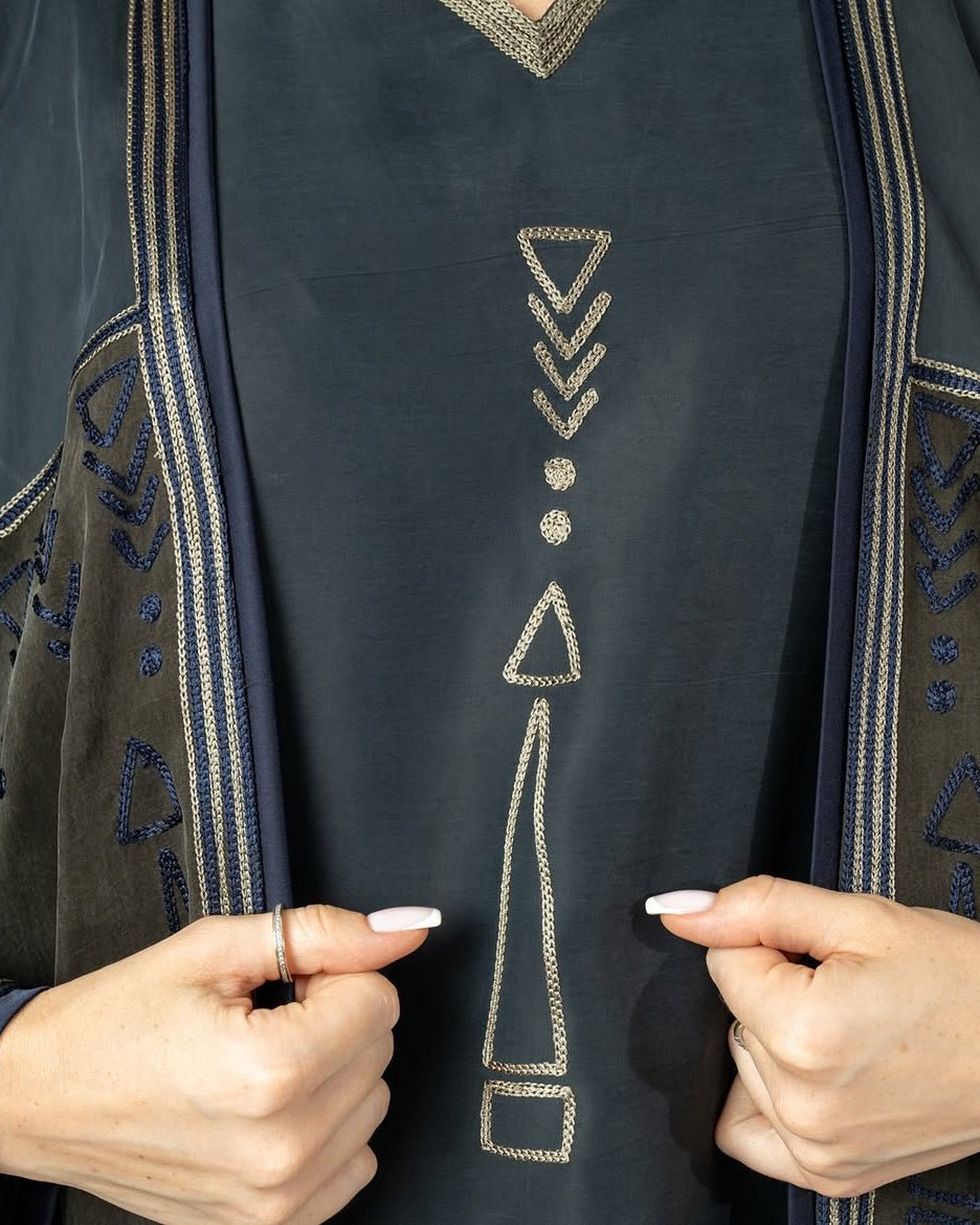 Layered Kimono with Embroidery Abaya Set - MRAISHA - MIRA Y MANO