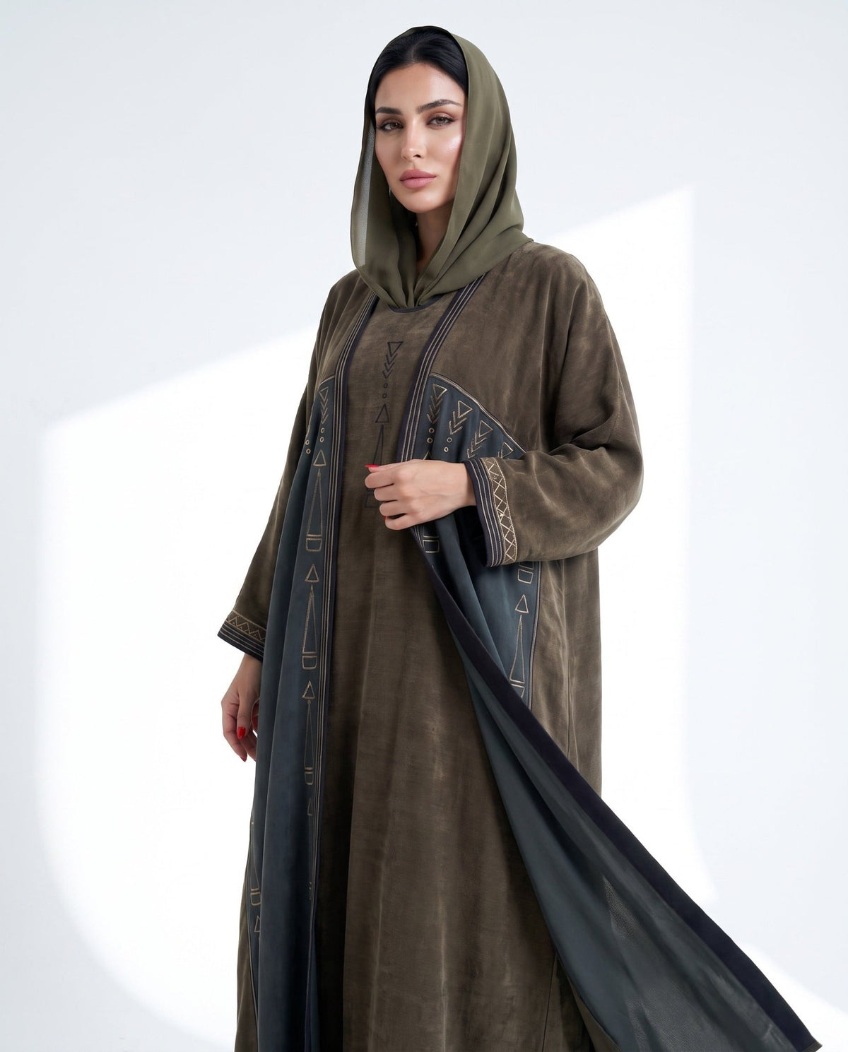 Layered Kimono with Embroidery Olive Abaya Set - MRAISHA - MIRA Y MANO