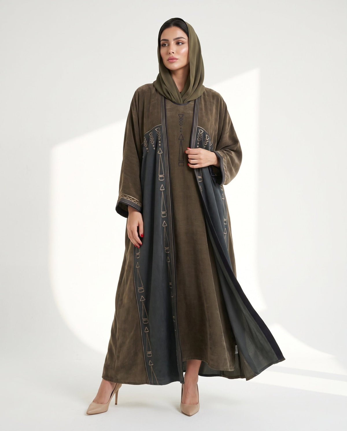 Layered Kimono with Embroidery Olive Abaya Set - MRAISHA - MIRA Y MANO