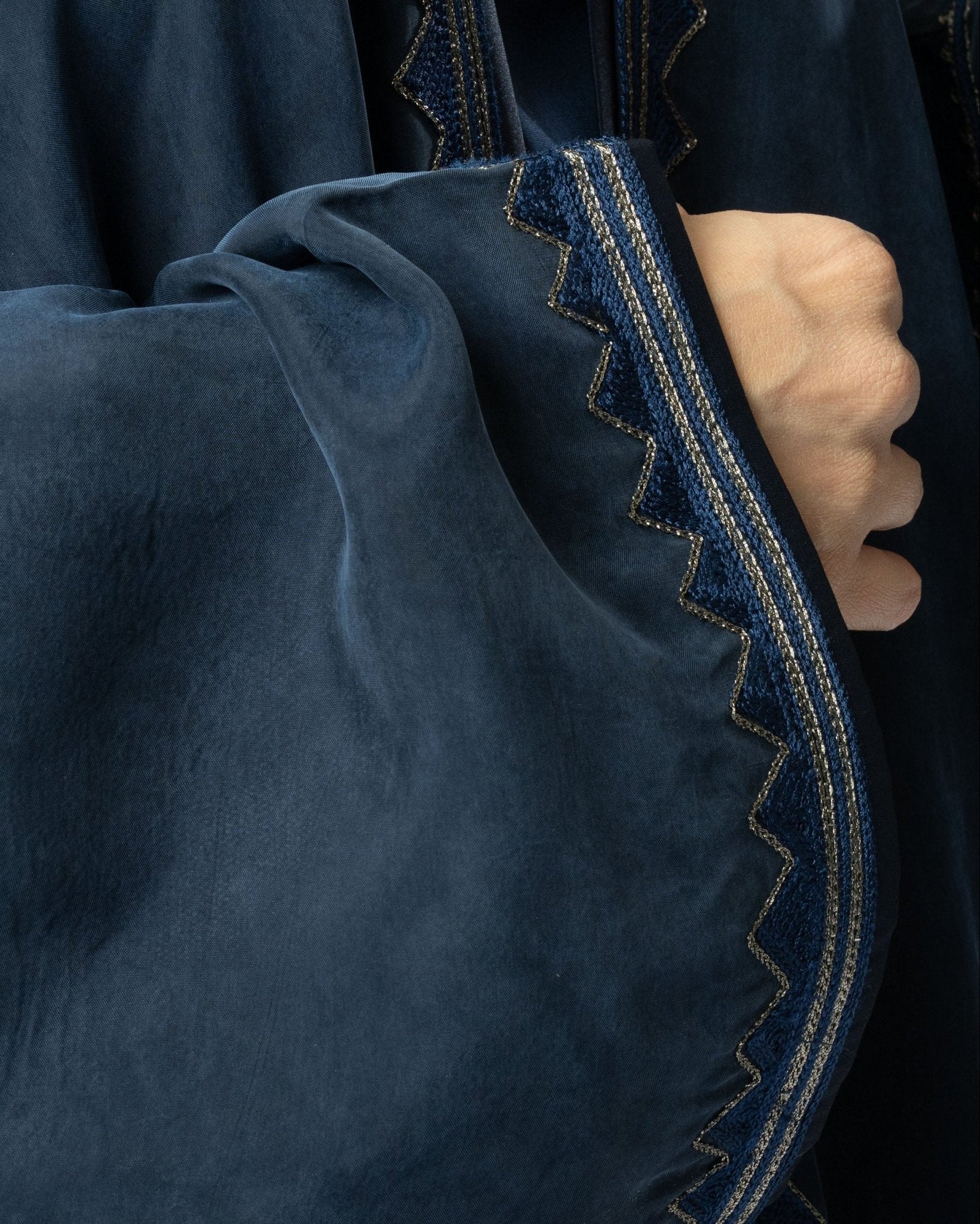MRAAS2601 ABAYA - MRAISHA - MIRA Y MANO