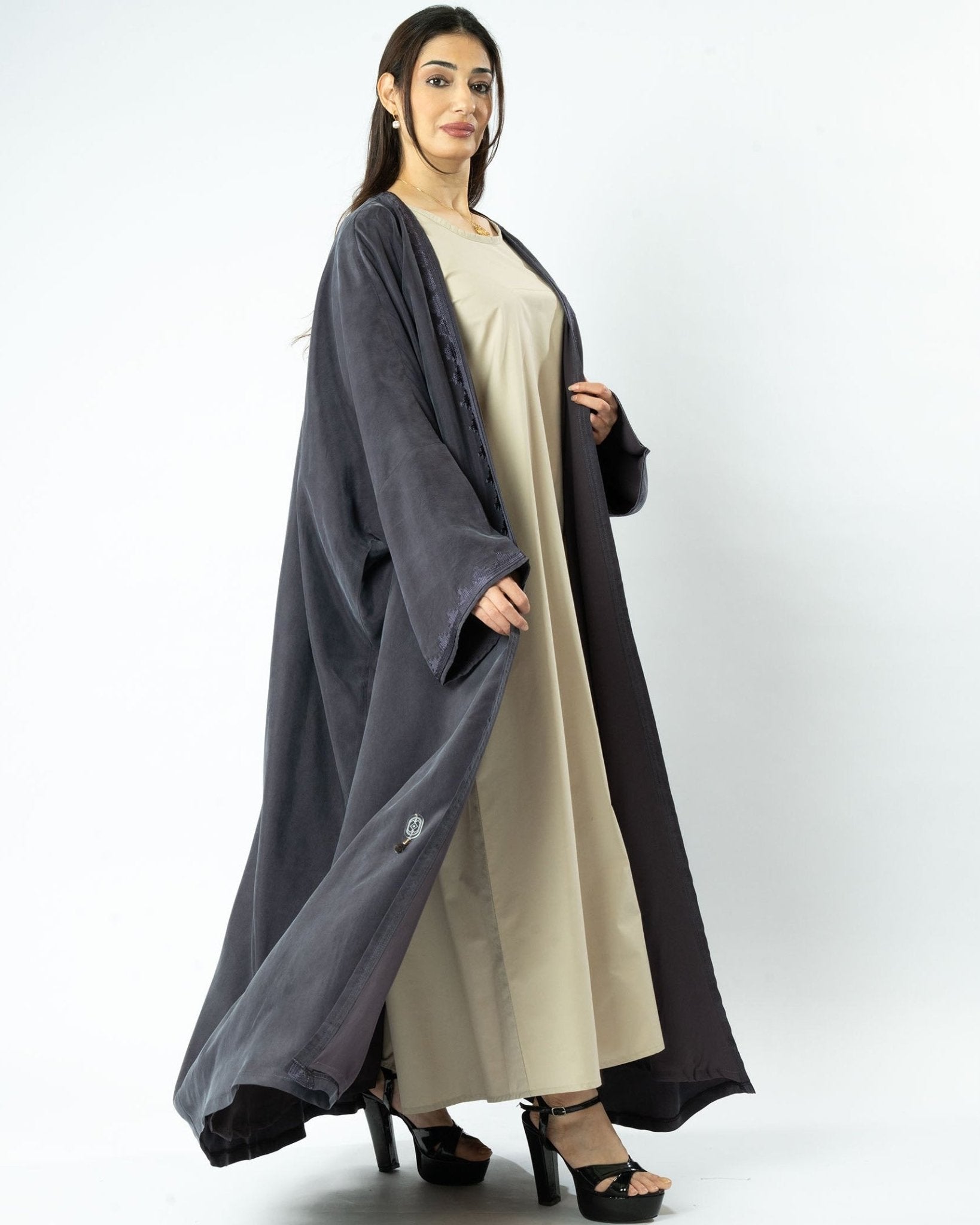 MRAAS2602 ABAYA - MRAISHA - MIRA Y MANO